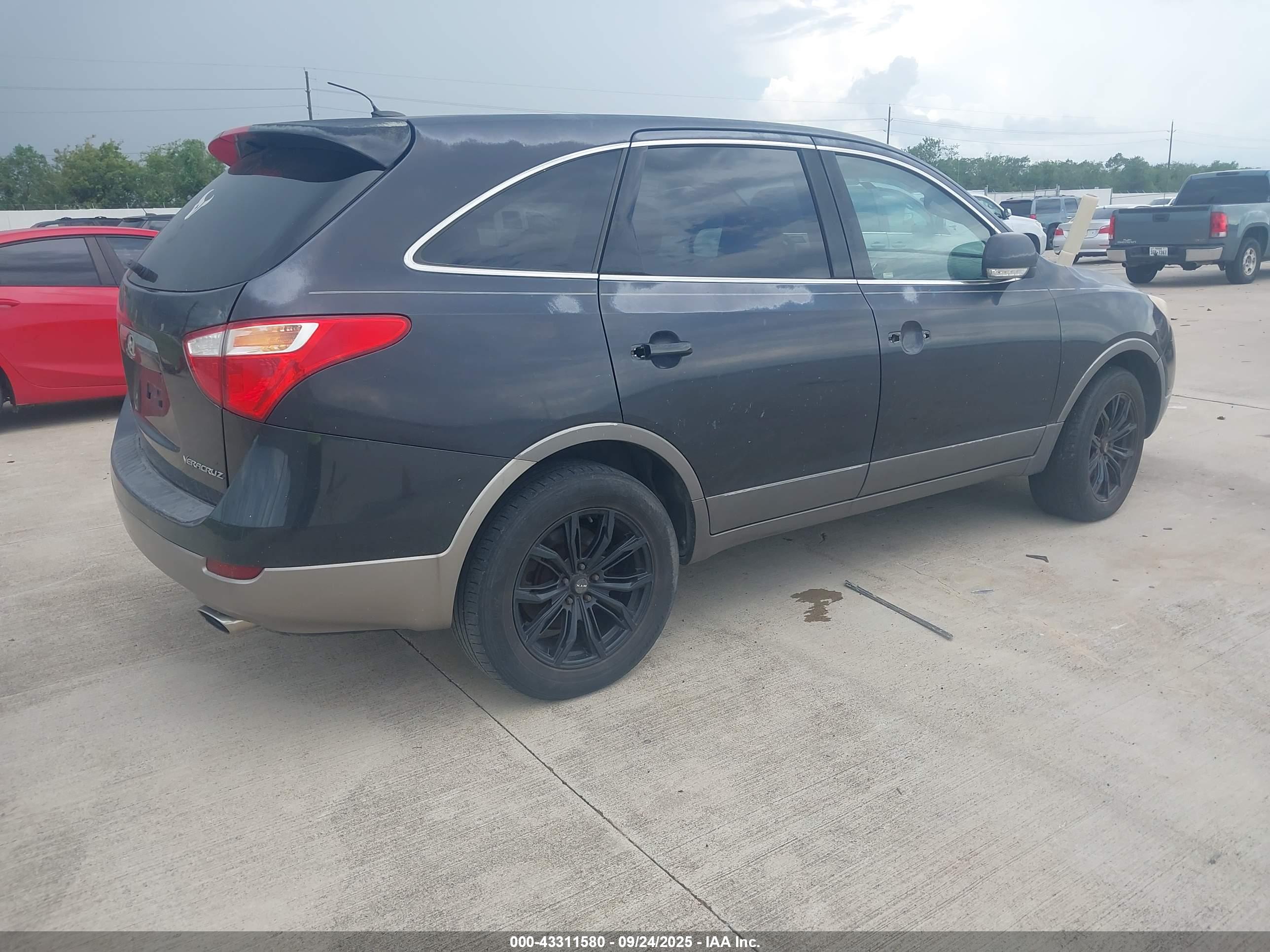 HYUNDAI VERACRUZ image 4