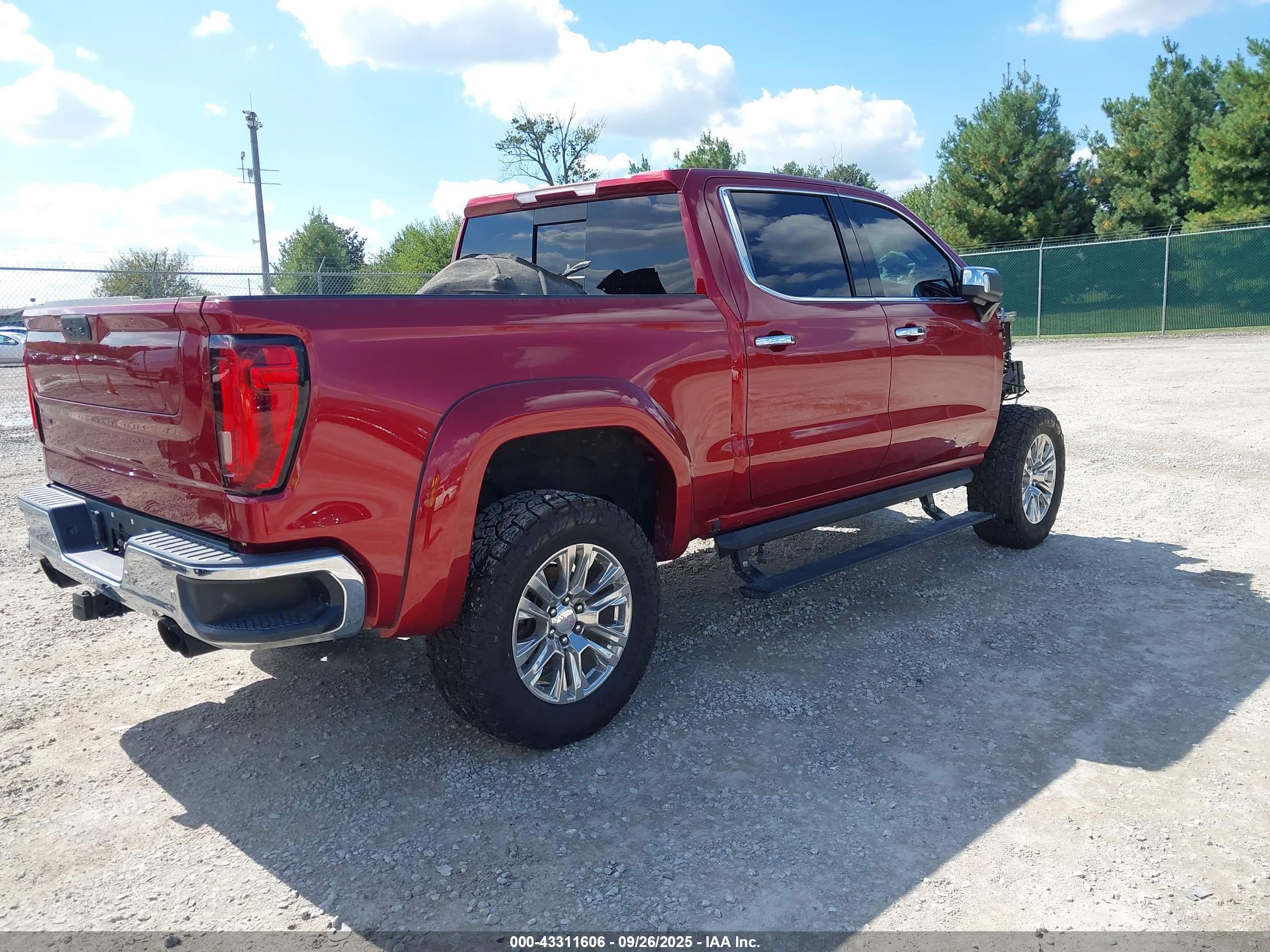 GMC SIERRA image 4
