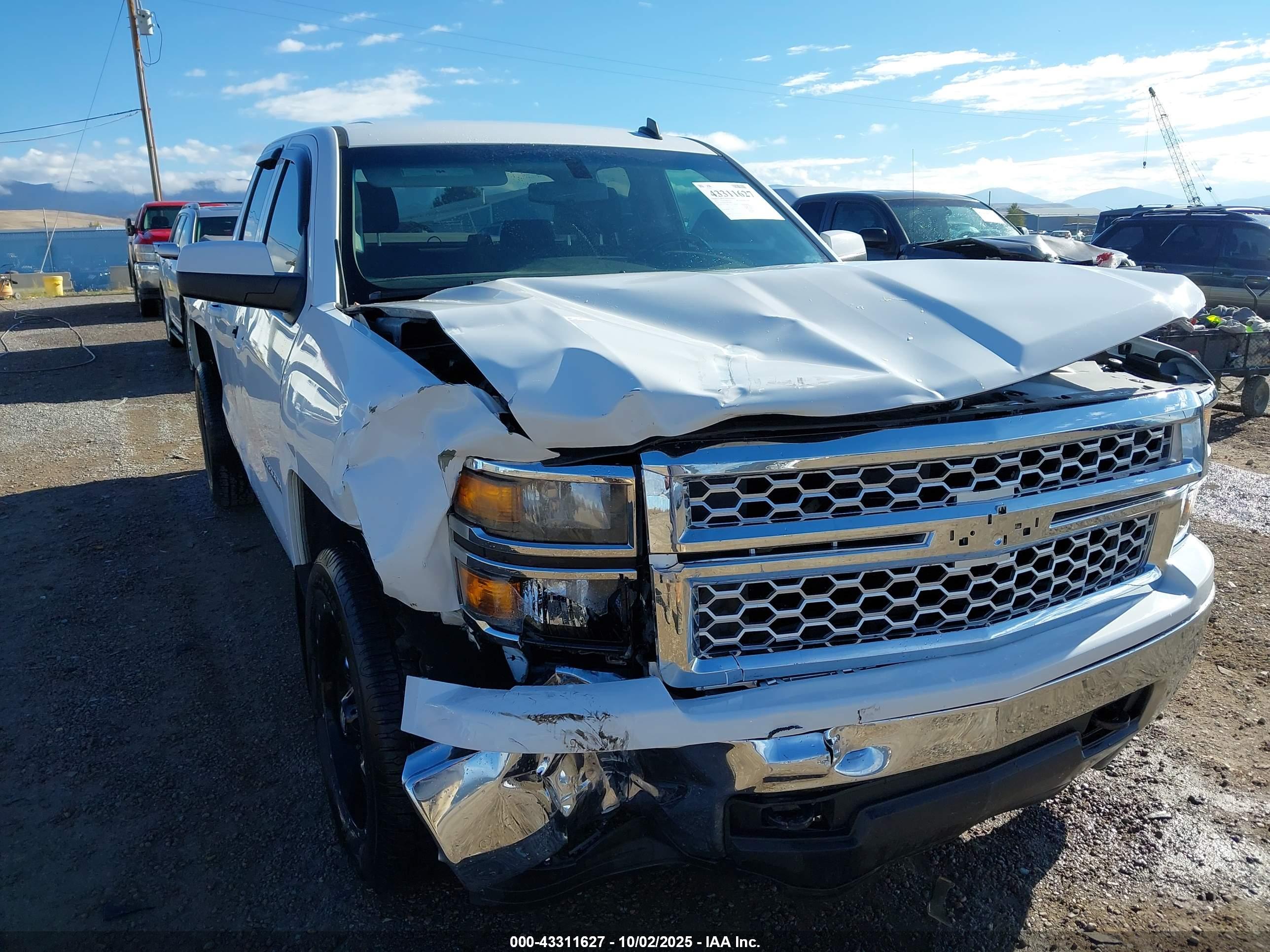 CHEVROLET SILVERADO image 6