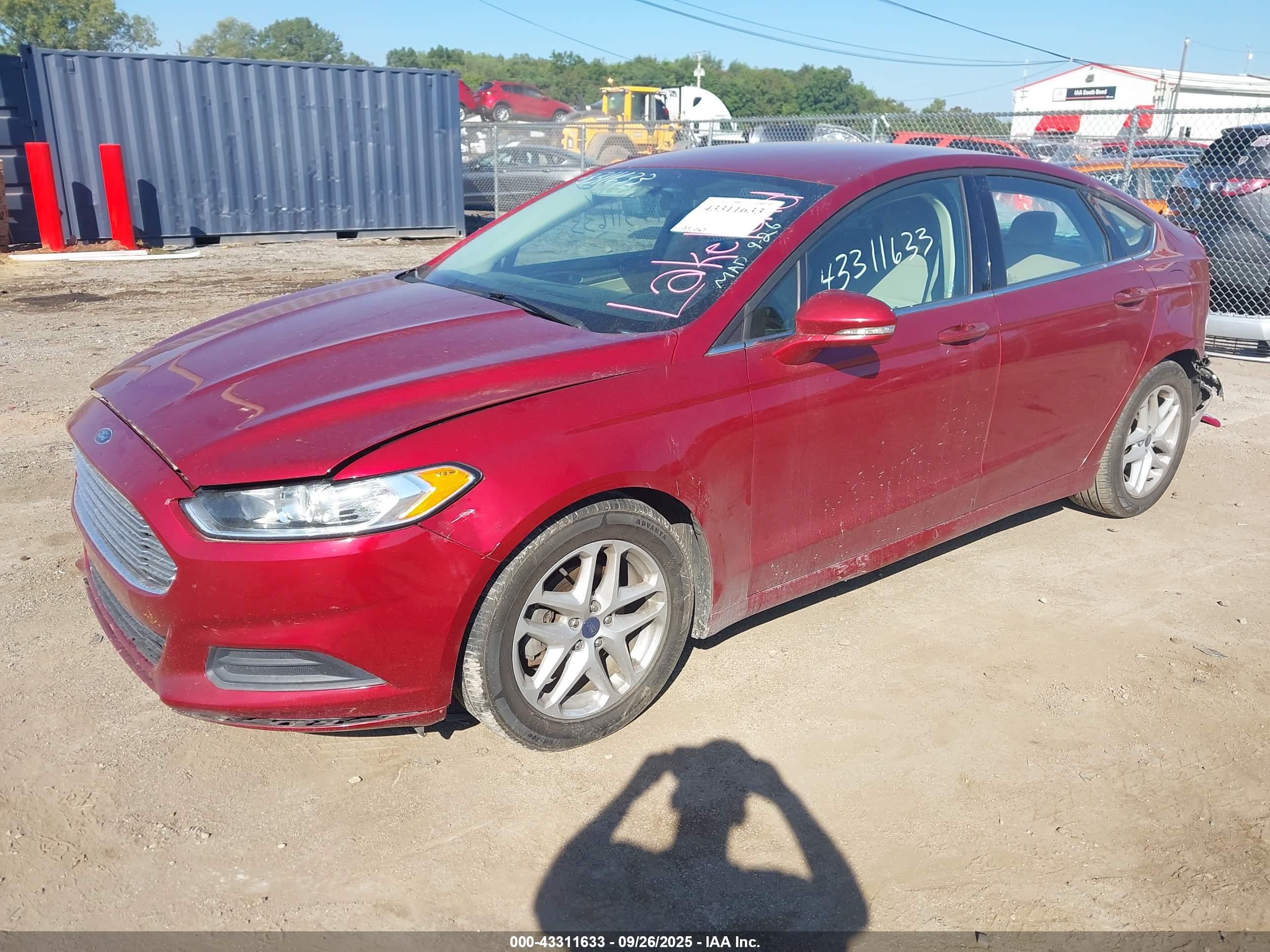 FORD FUSION image 2