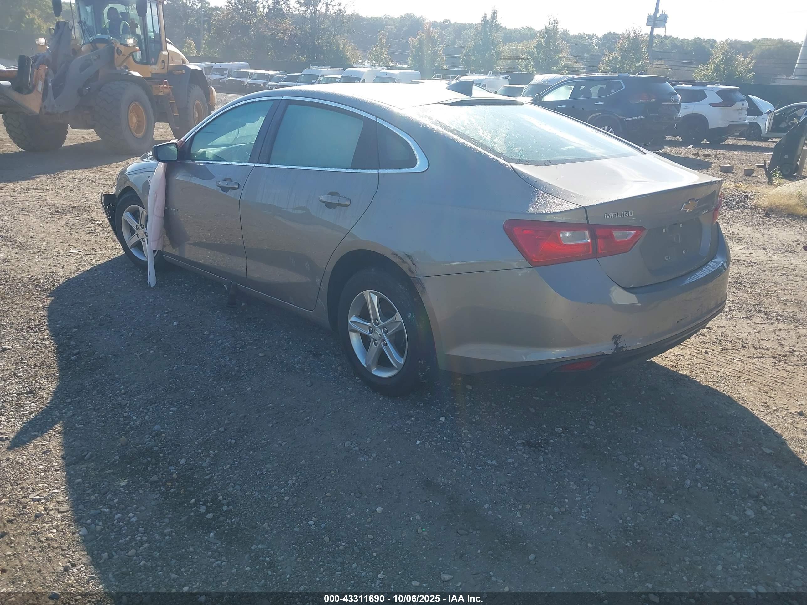 CHEVROLET MALIBU image 3