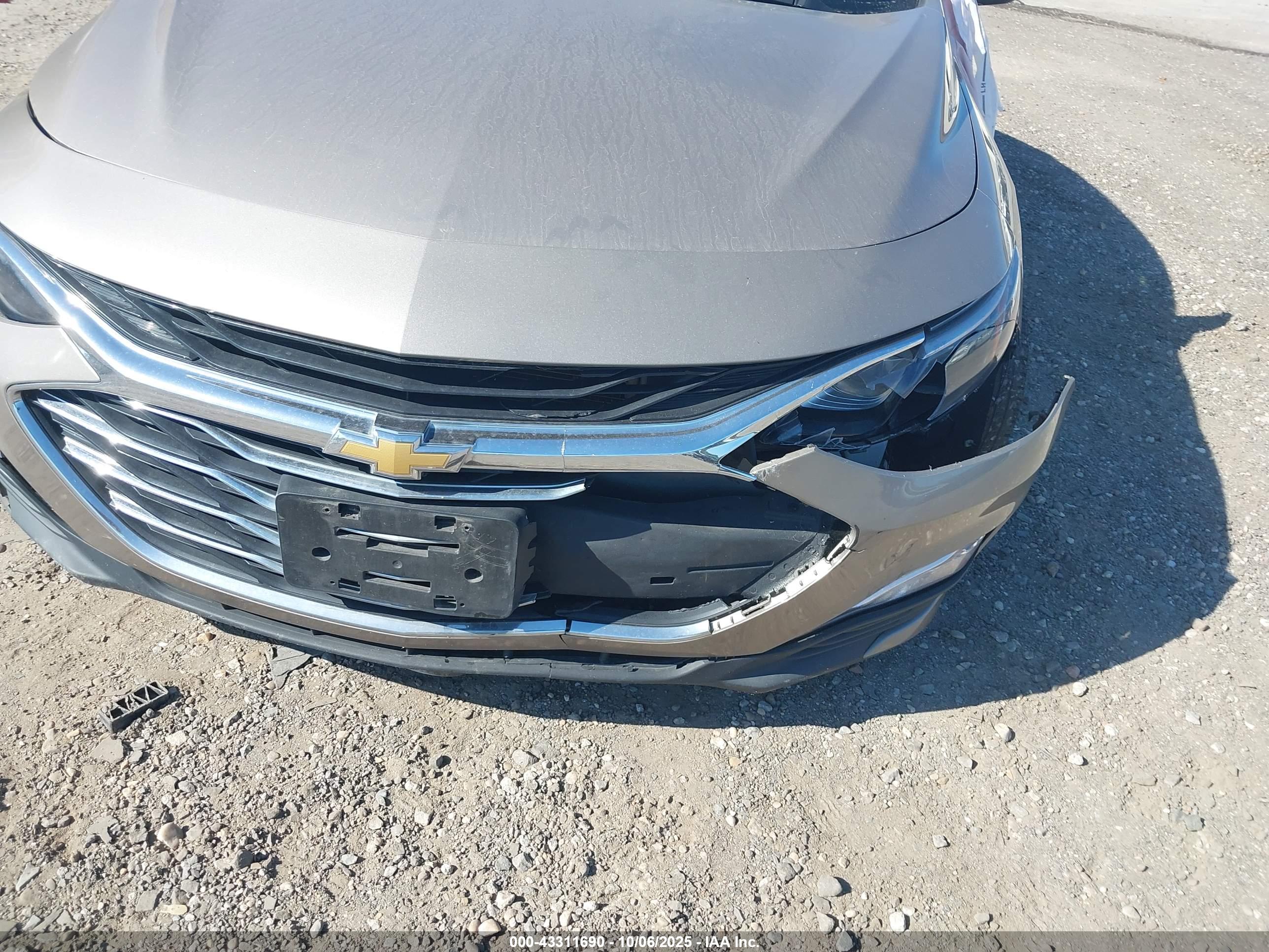 CHEVROLET MALIBU image 6