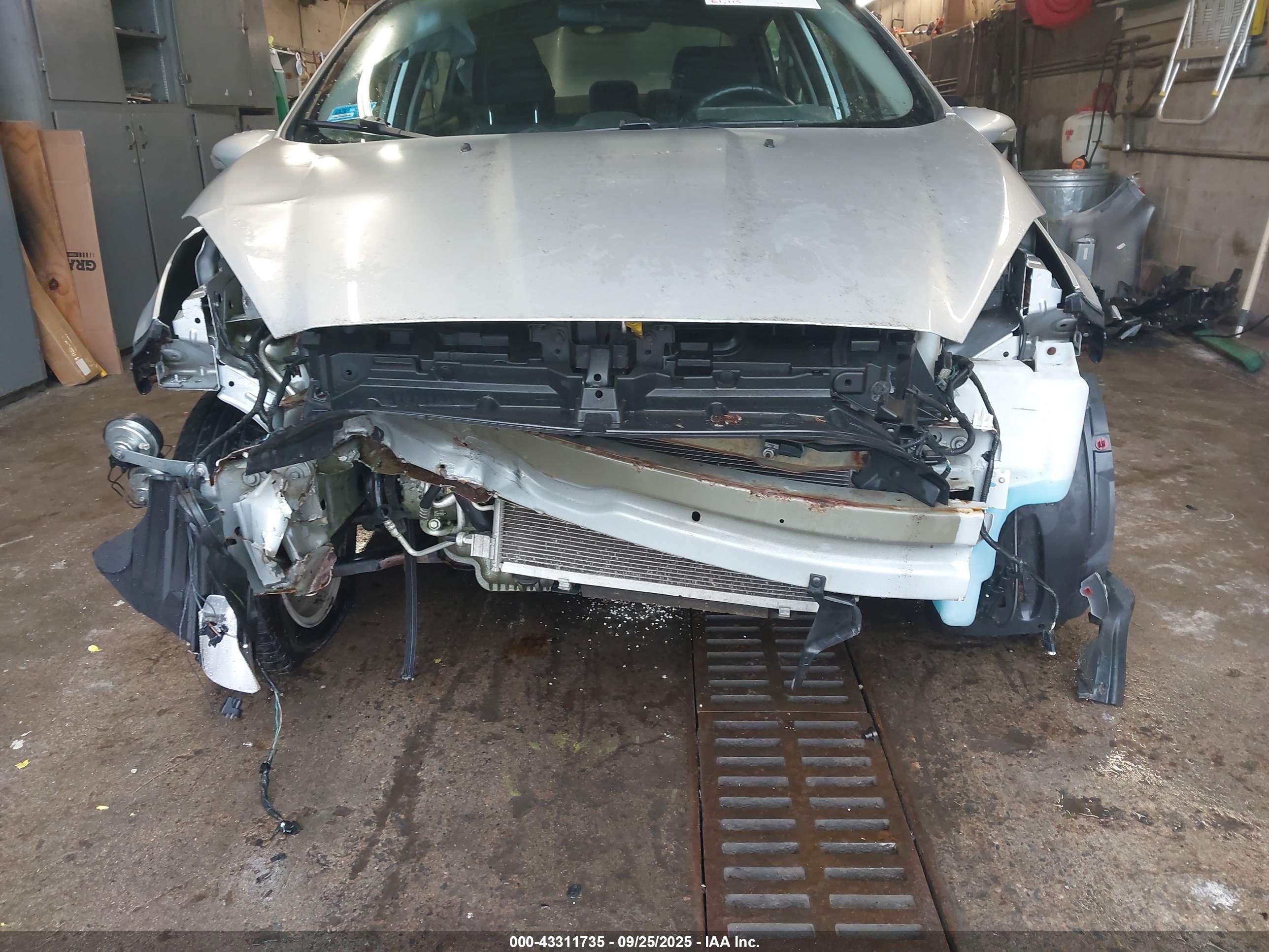 FORD FIESTA image 6