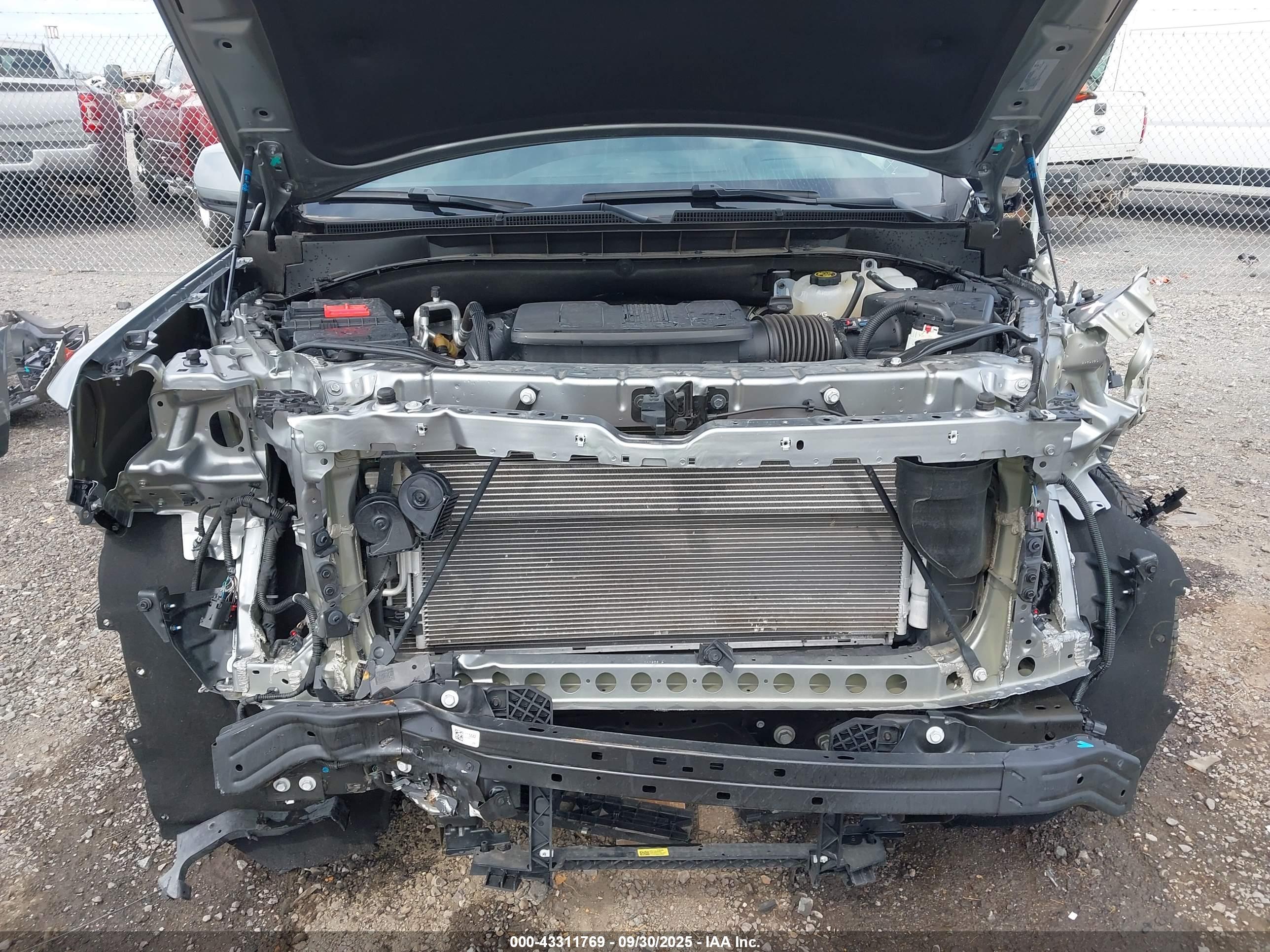 GMC YUKON image 10