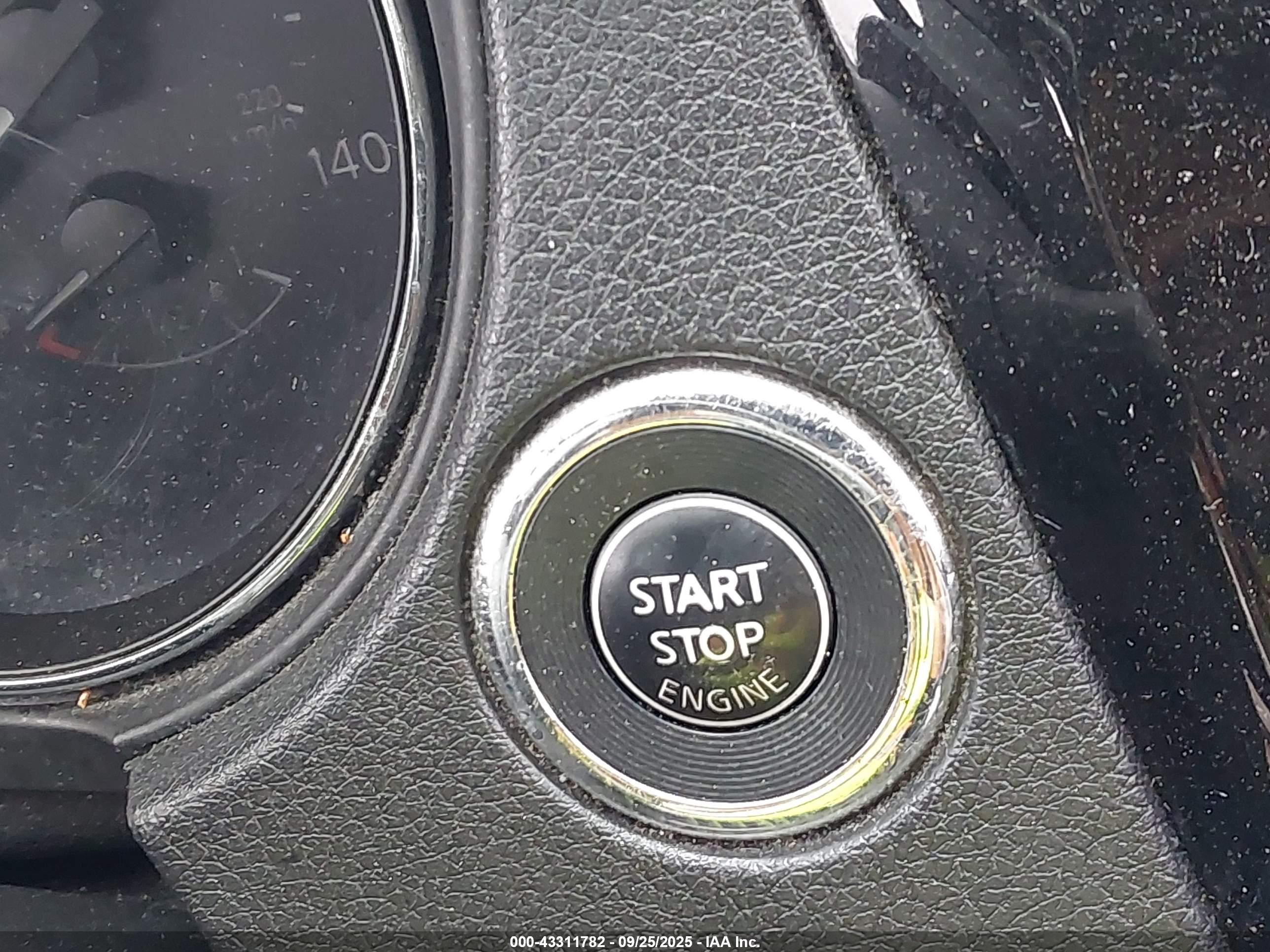 NISSAN ROGUE image 11