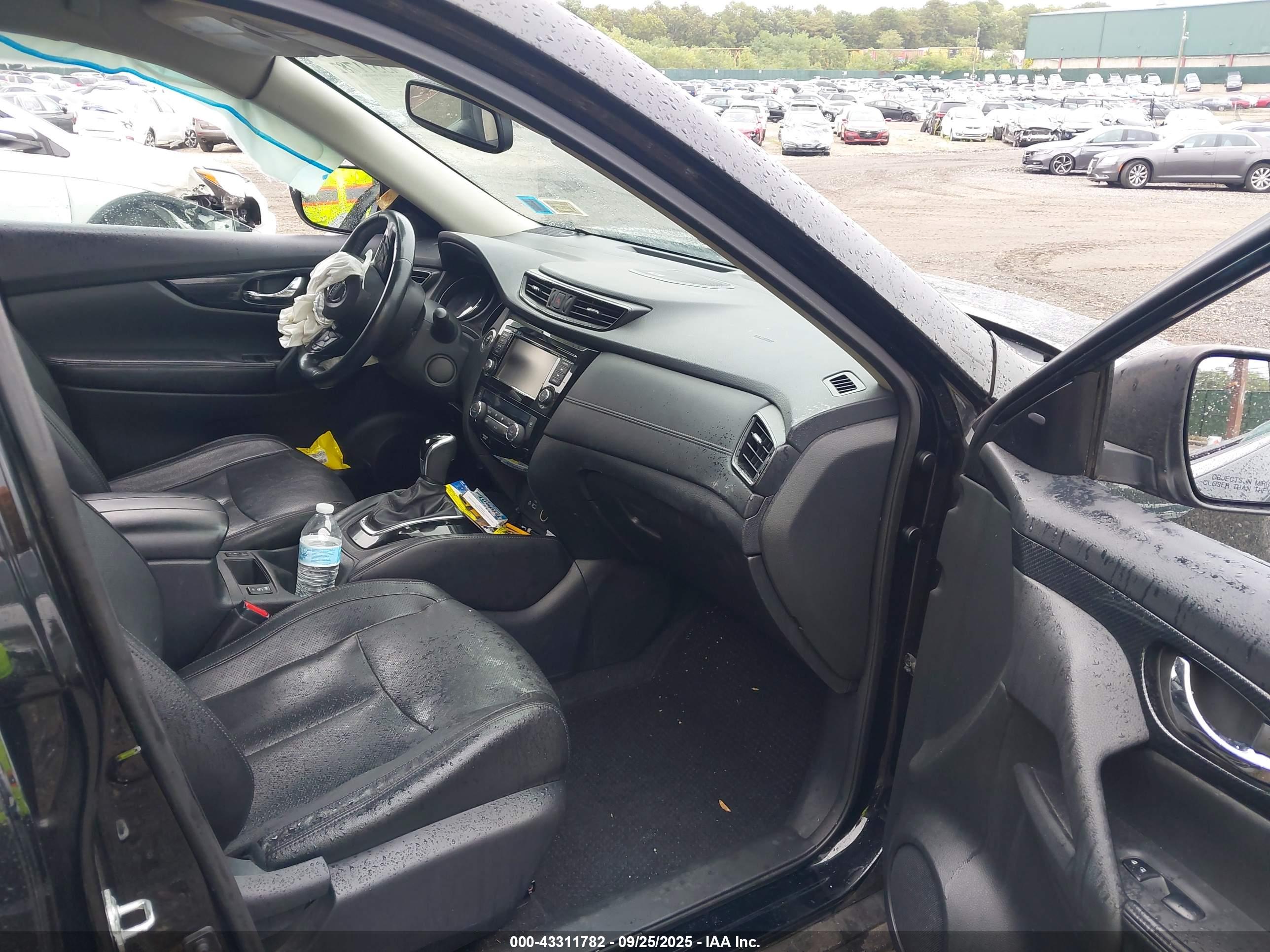 NISSAN ROGUE image 5