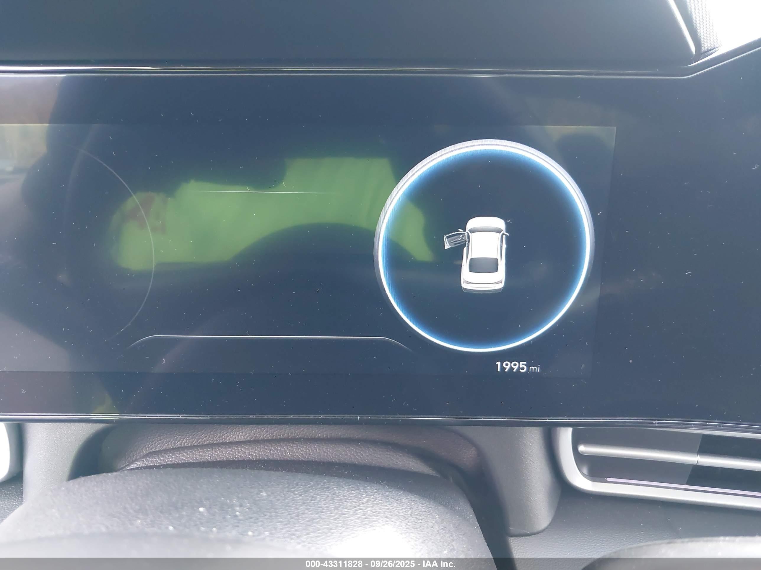 HYUNDAI ELANTRA image 7