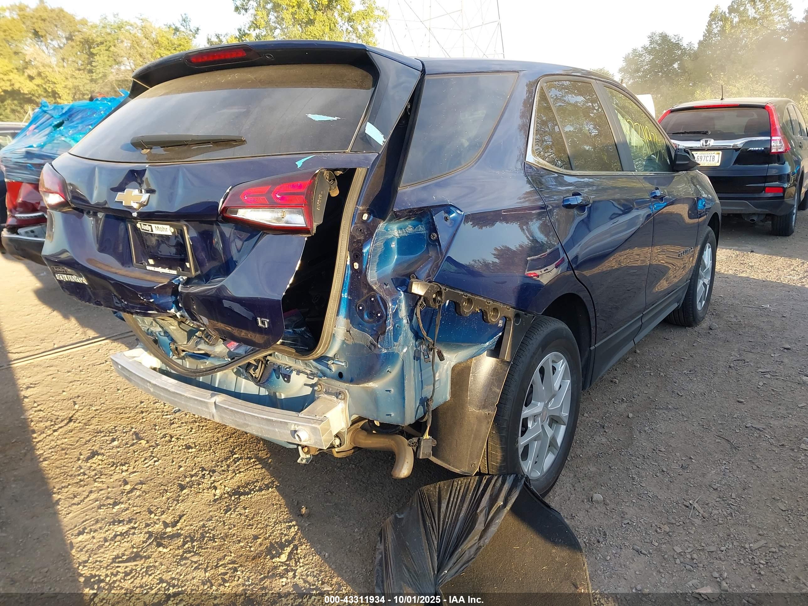 CHEVROLET EQUINOX image 4