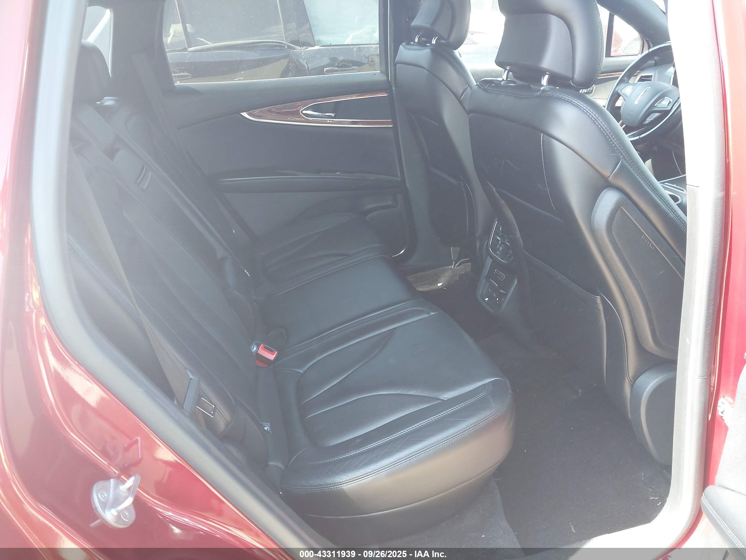LINCOLN MKX image 8