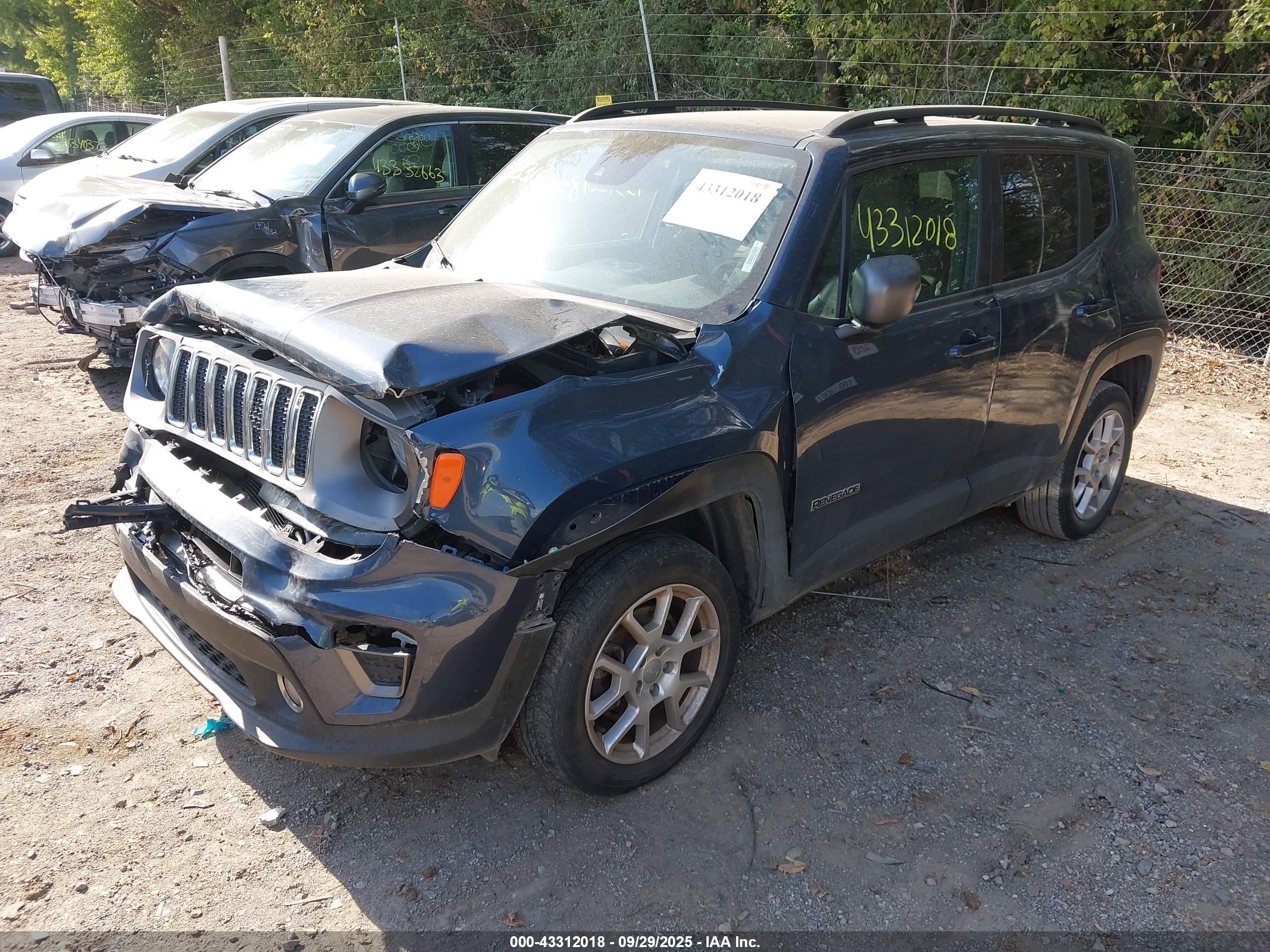 JEEP RENEGADE image 2