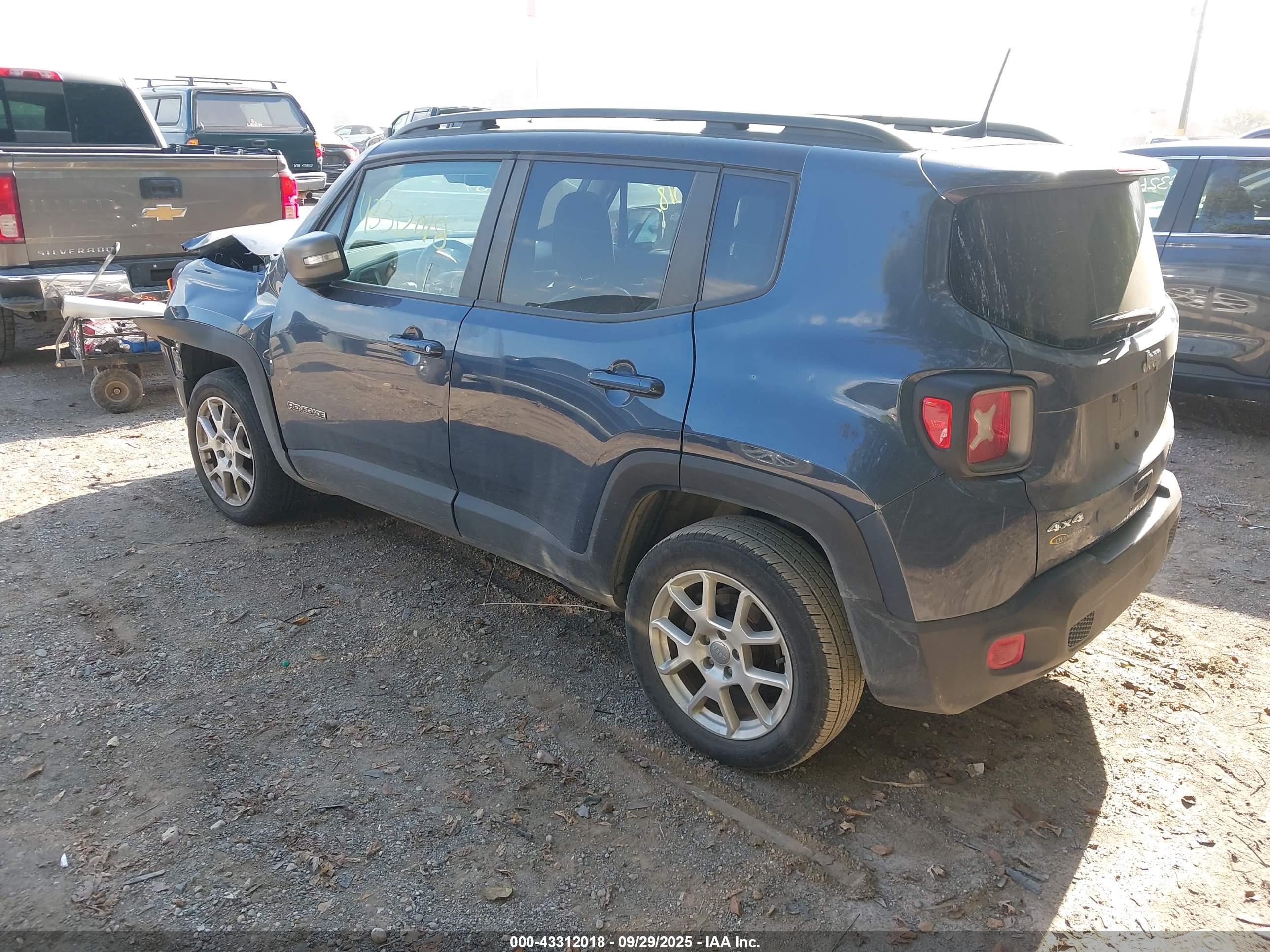 JEEP RENEGADE image 3
