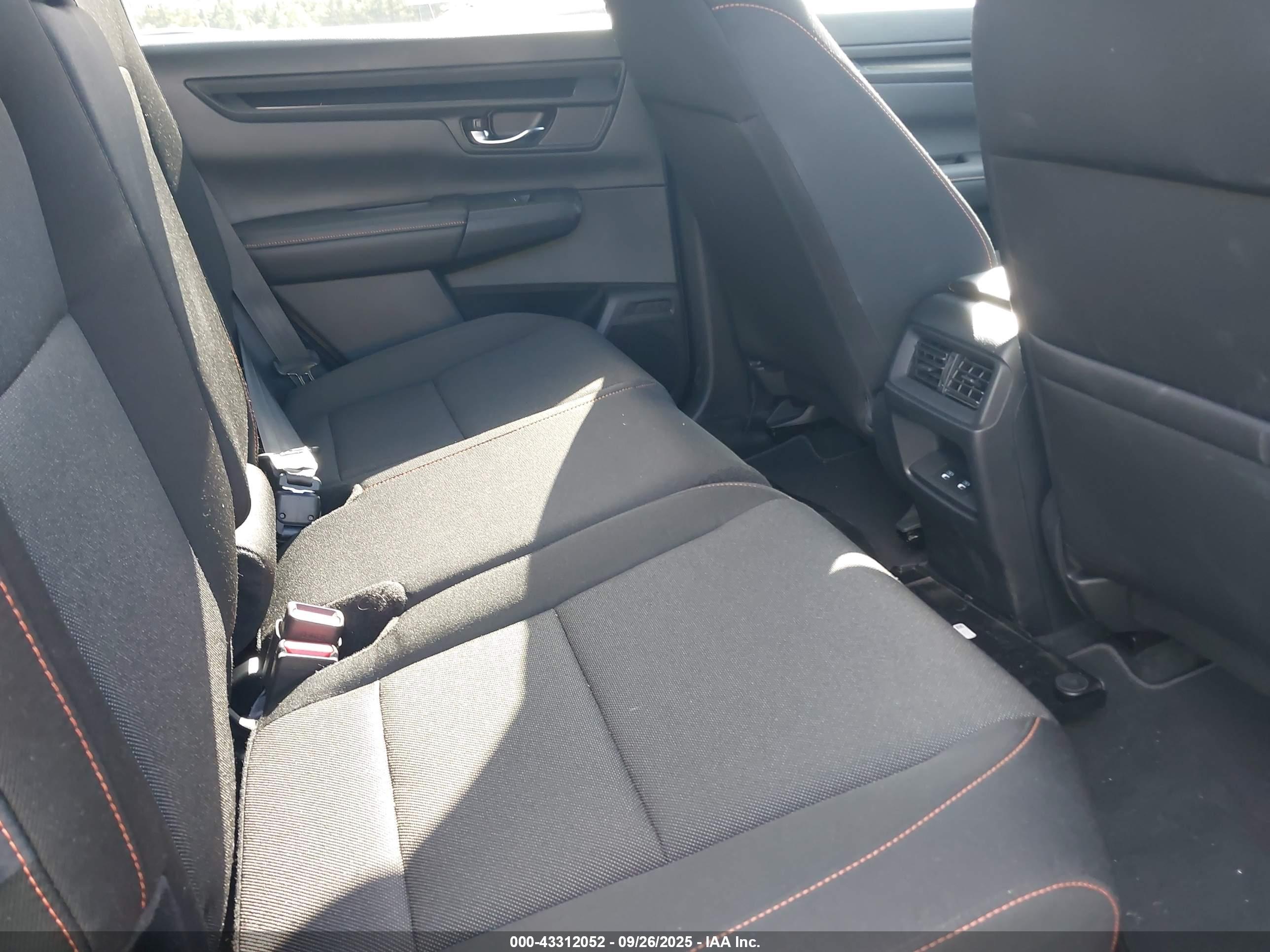 HONDA CR-V image 8