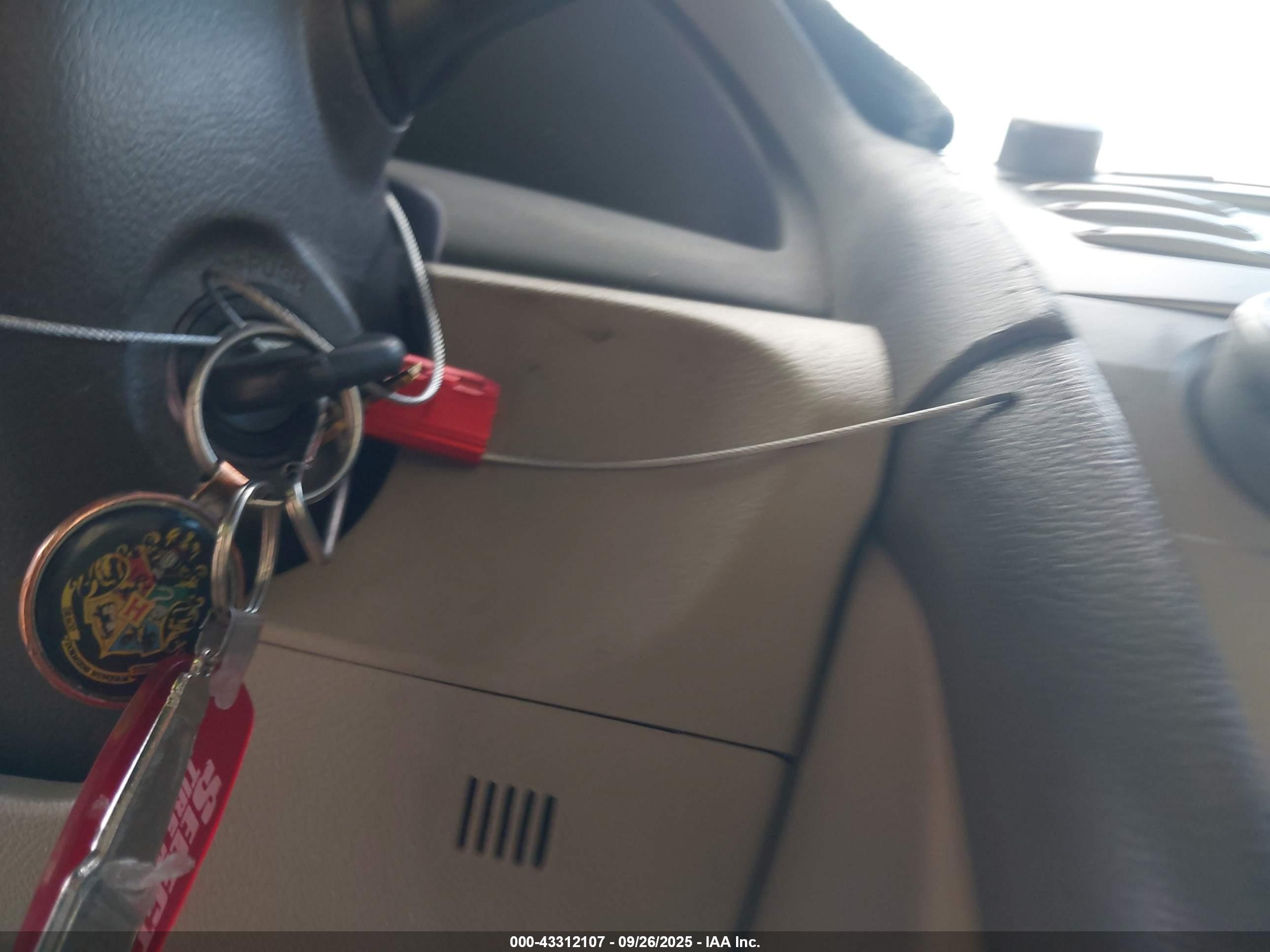 TOYOTA CAMRY image 11
