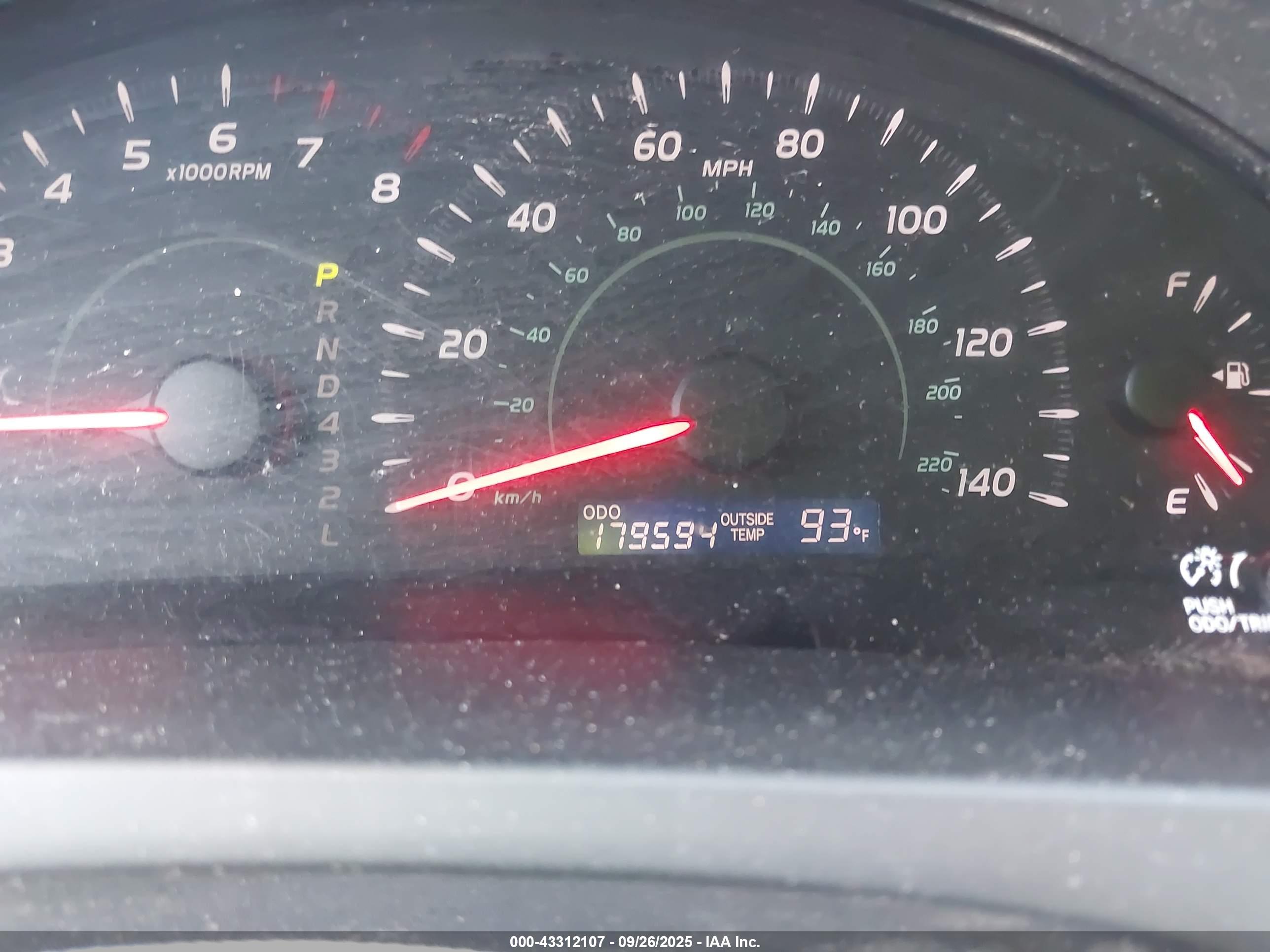 TOYOTA CAMRY image 7