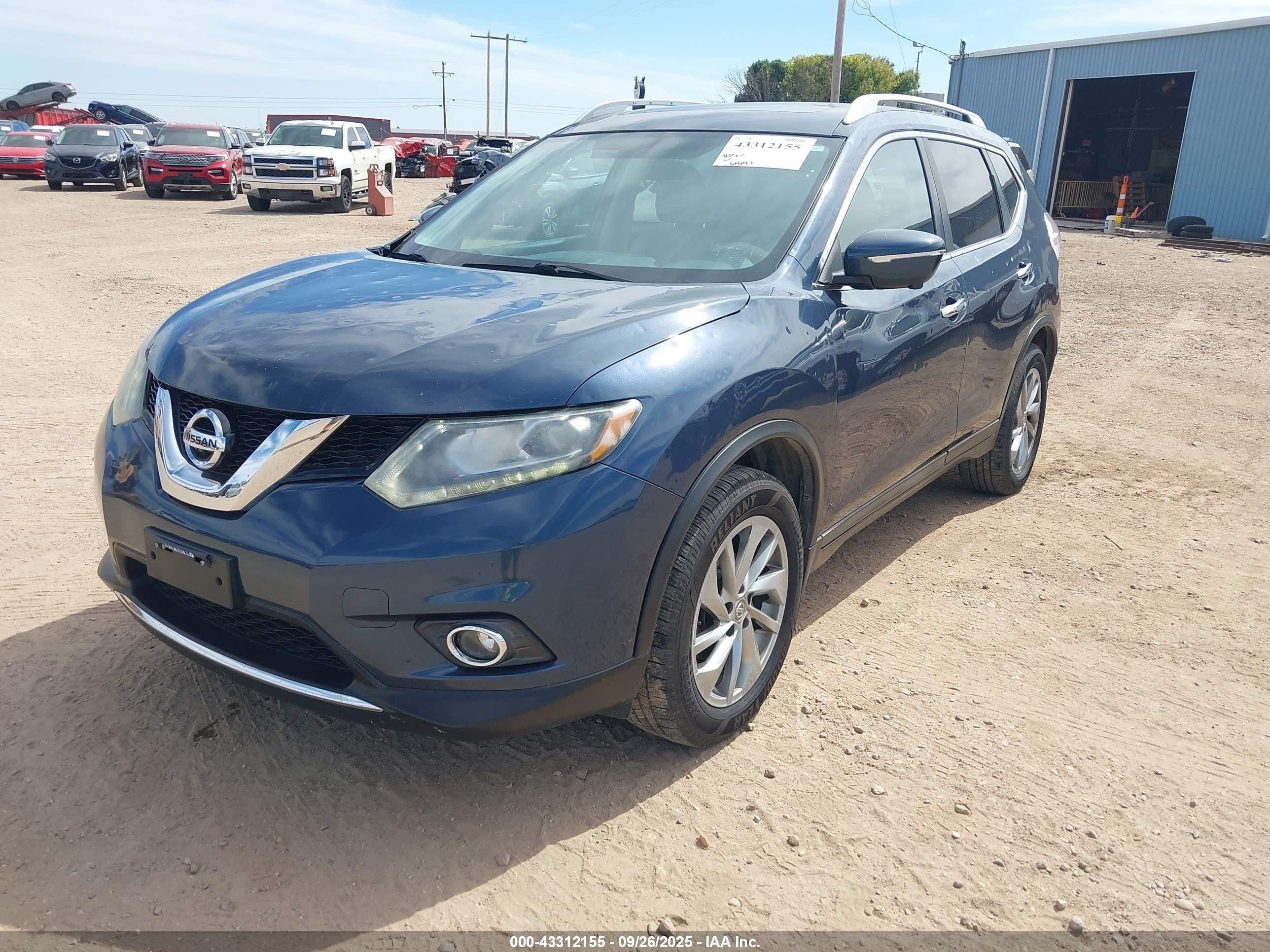 NISSAN ROGUE image 2