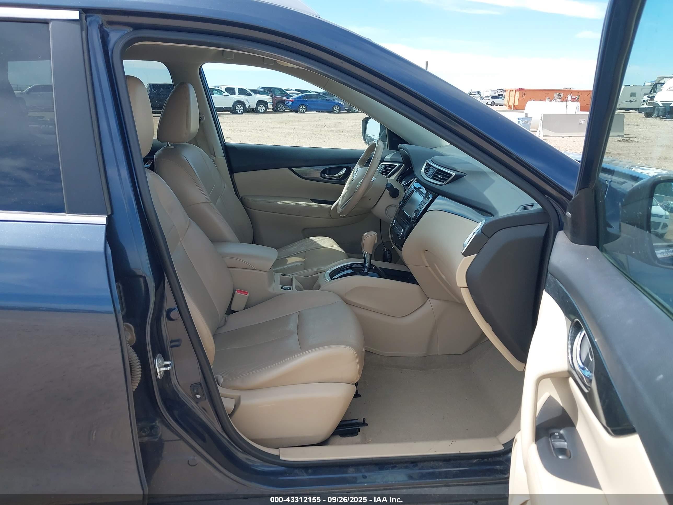 NISSAN ROGUE image 5