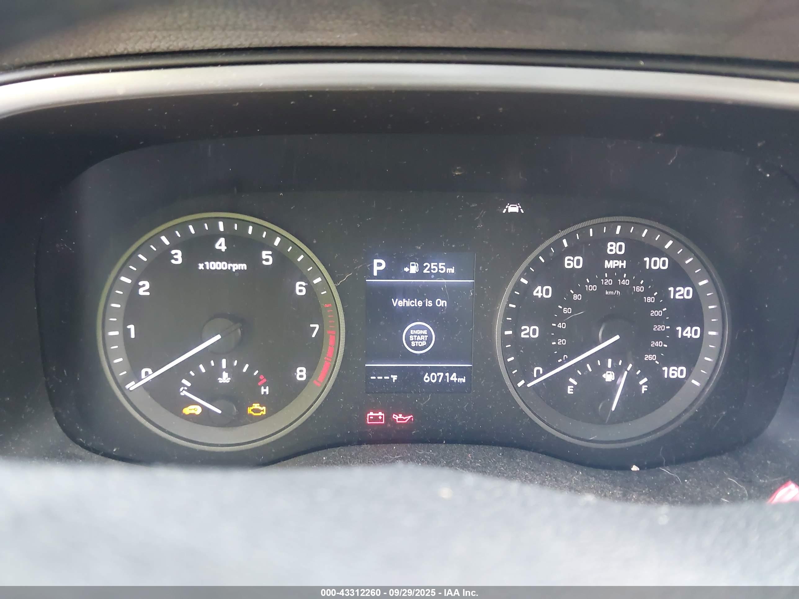 HYUNDAI TUCSON image 7