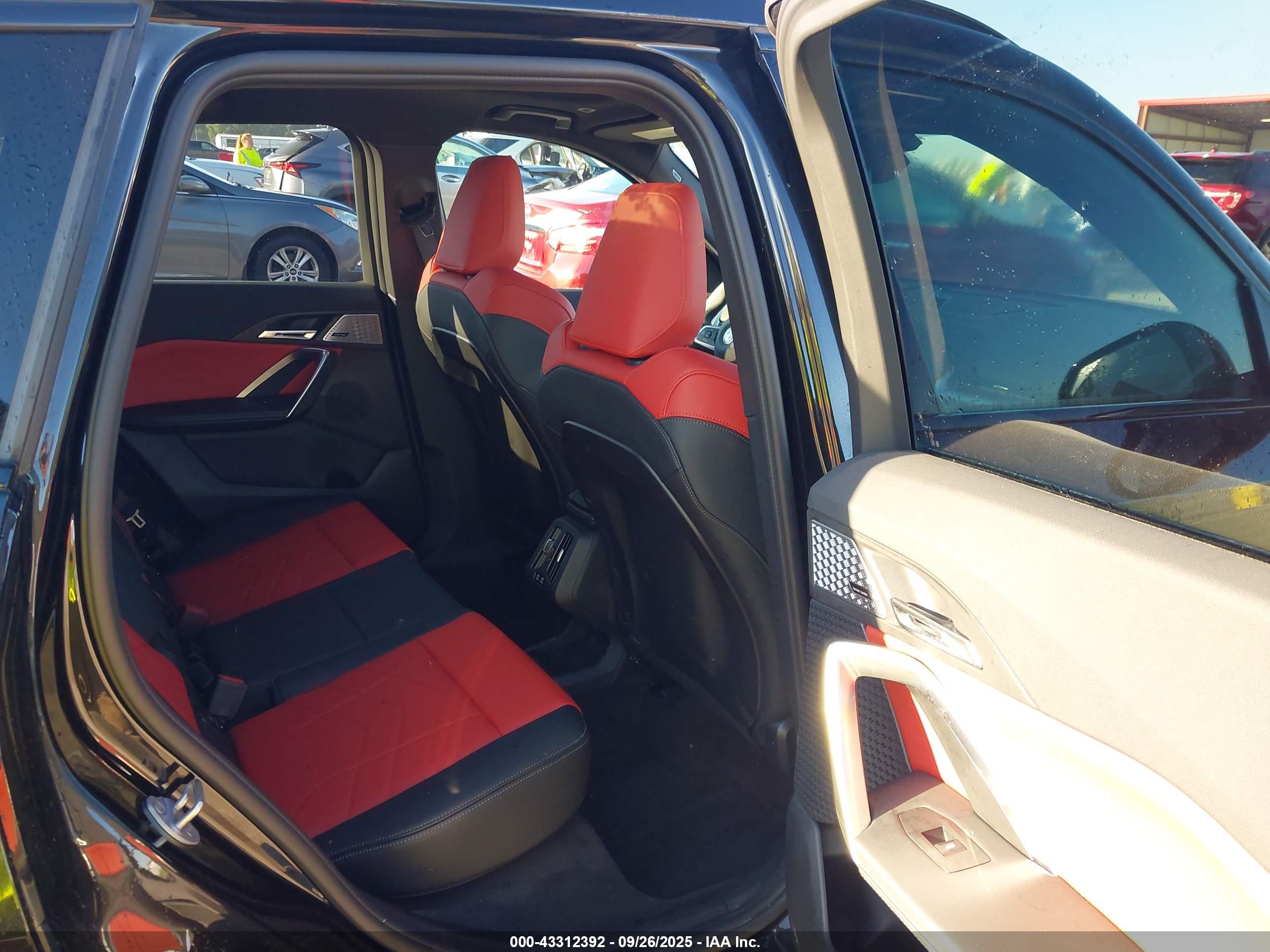BMW X1 image 8