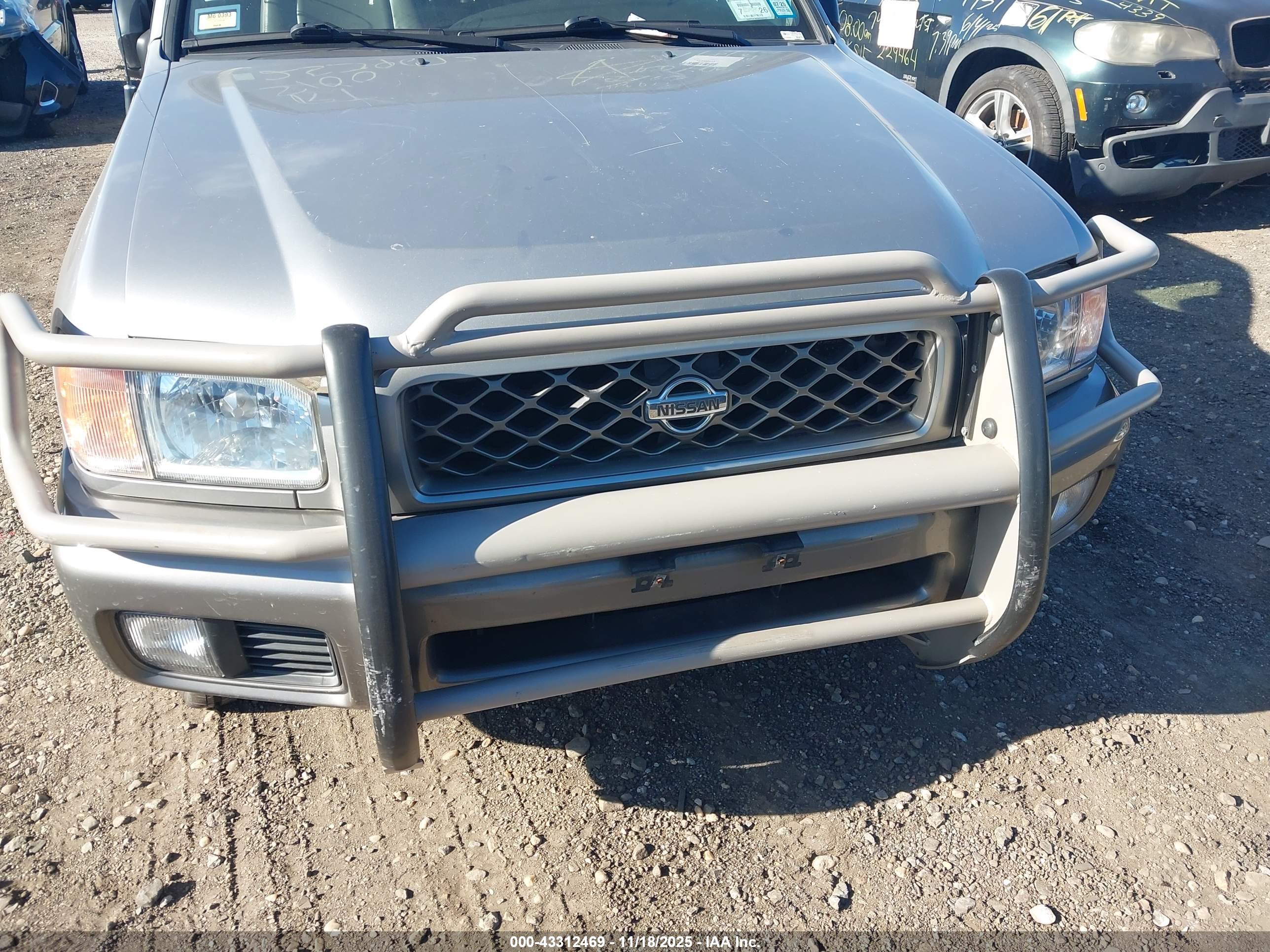 NISSAN PATHFINDER image 6