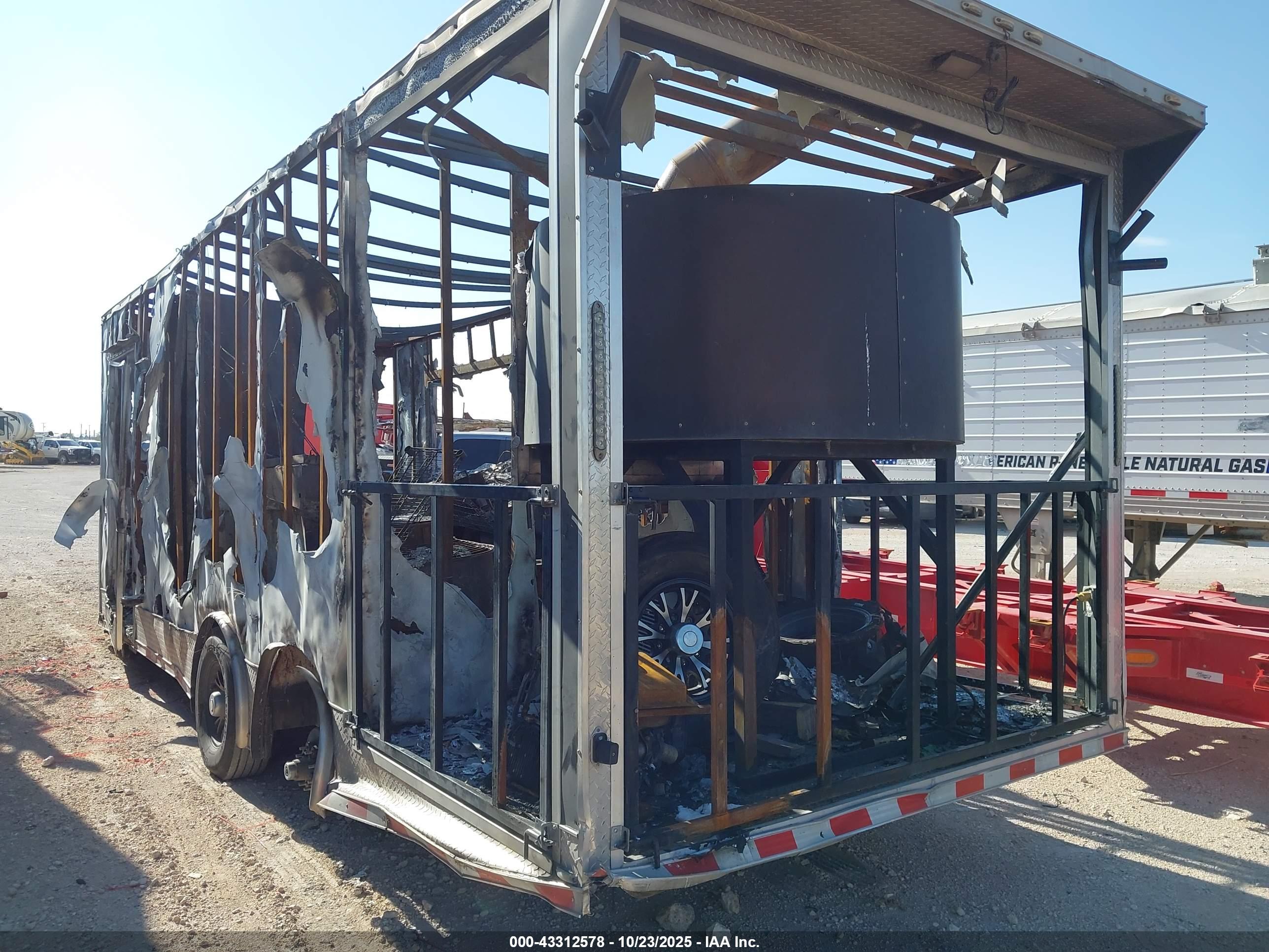 SOUTHERN TRAILER image 3