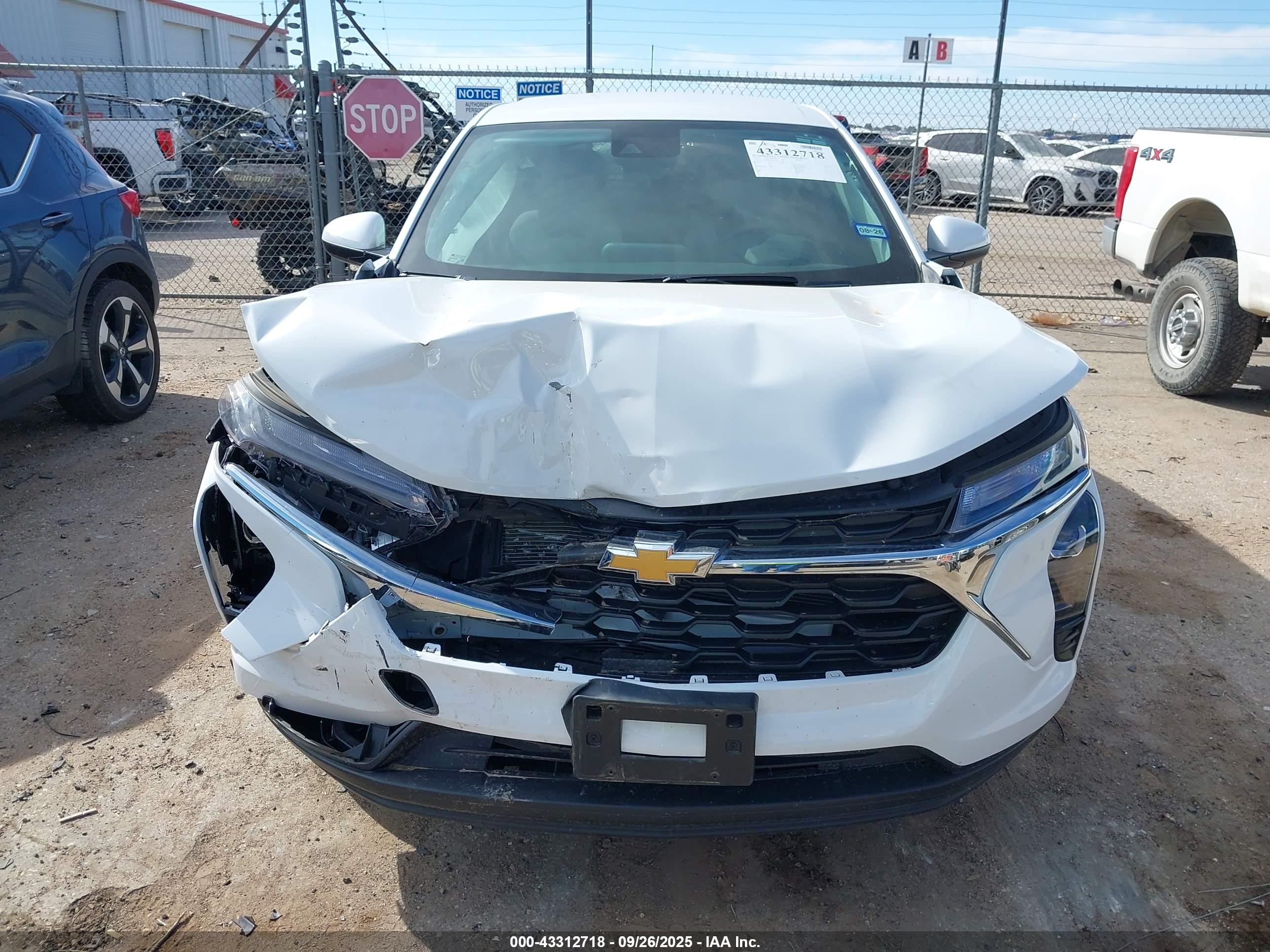 CHEVROLET TRAX image 6