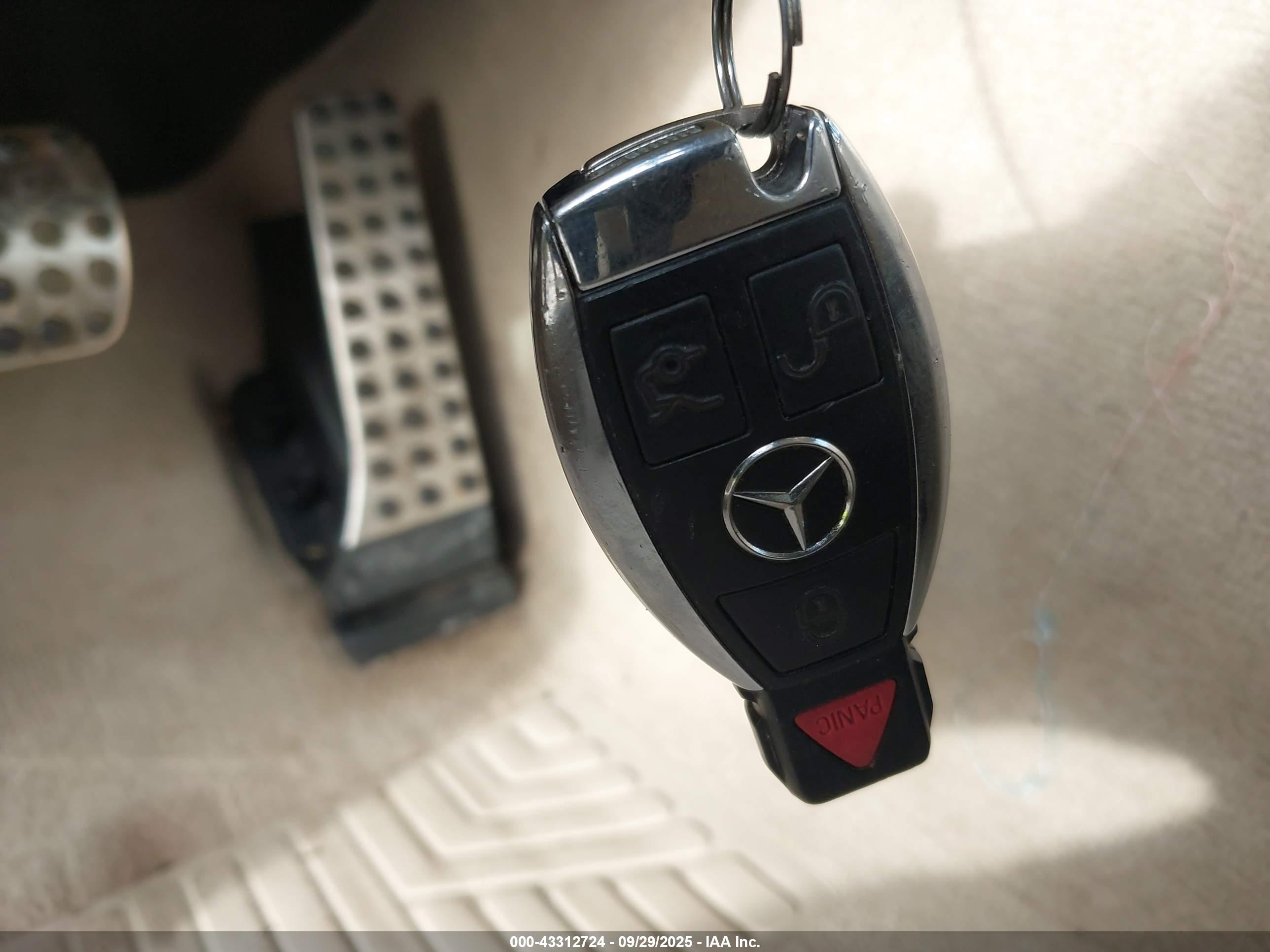 MERCEDES-BENZ C image 11