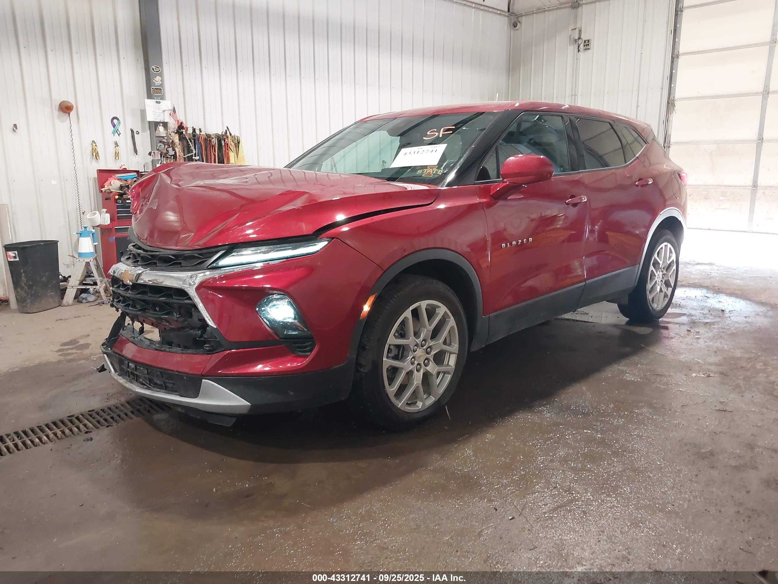 CHEVROLET BLAZER image 2