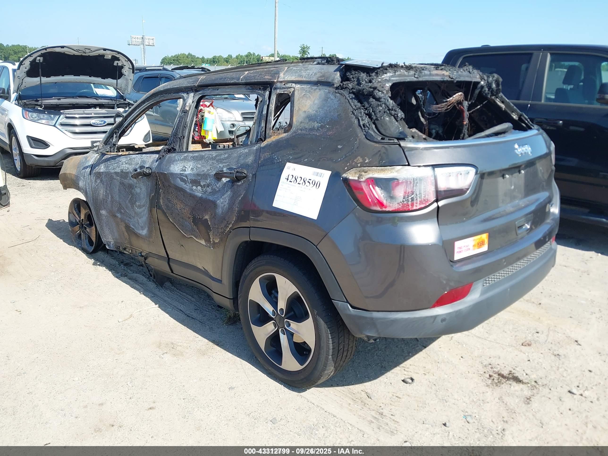 JEEP COMPASS image 3