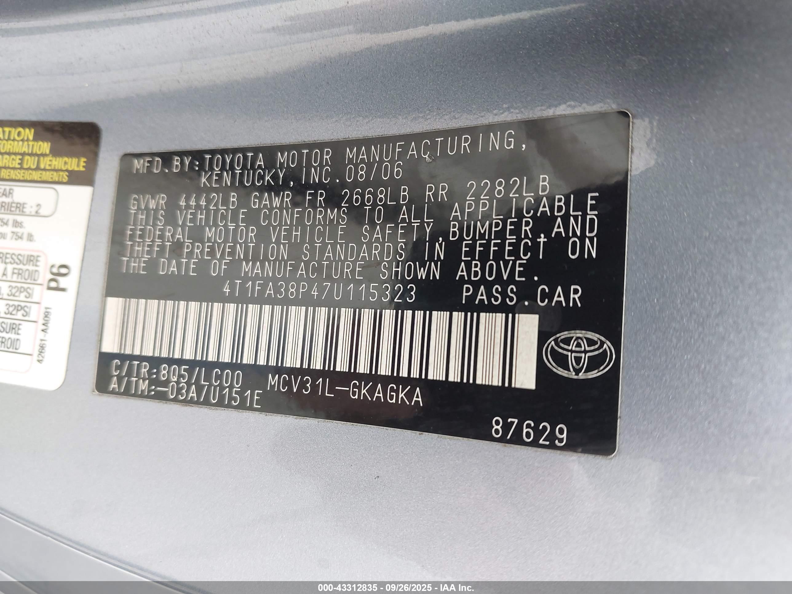 TOYOTA CAMRY image 9