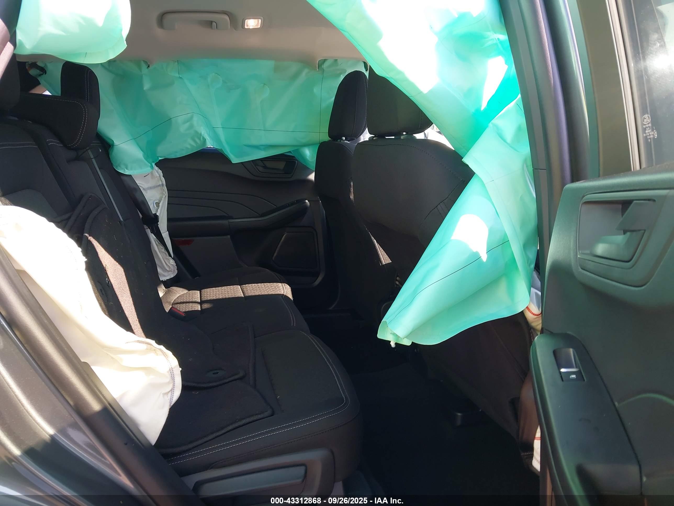 FORD ESCAPE image 8