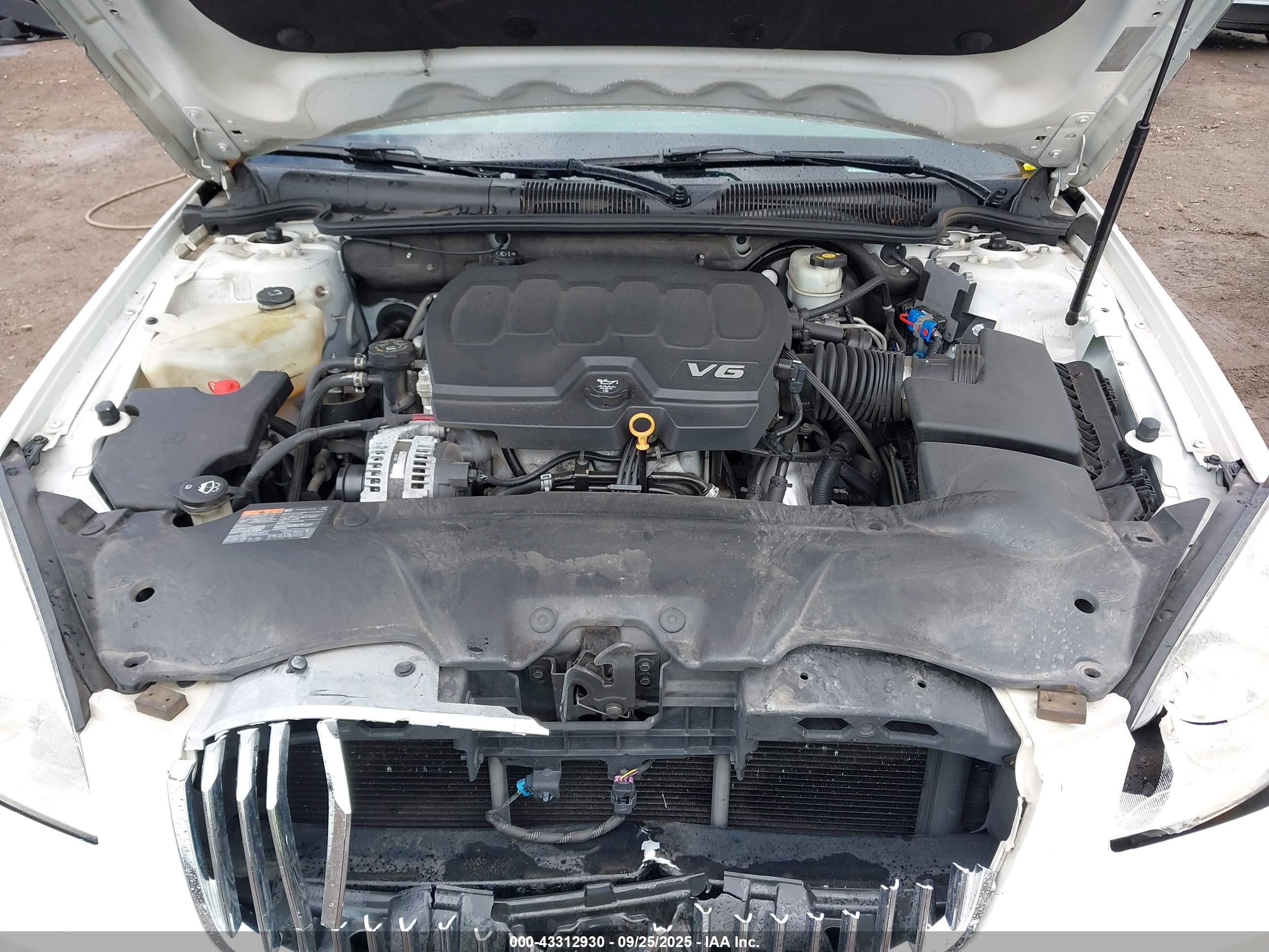 BUICK LUCERNE image 10