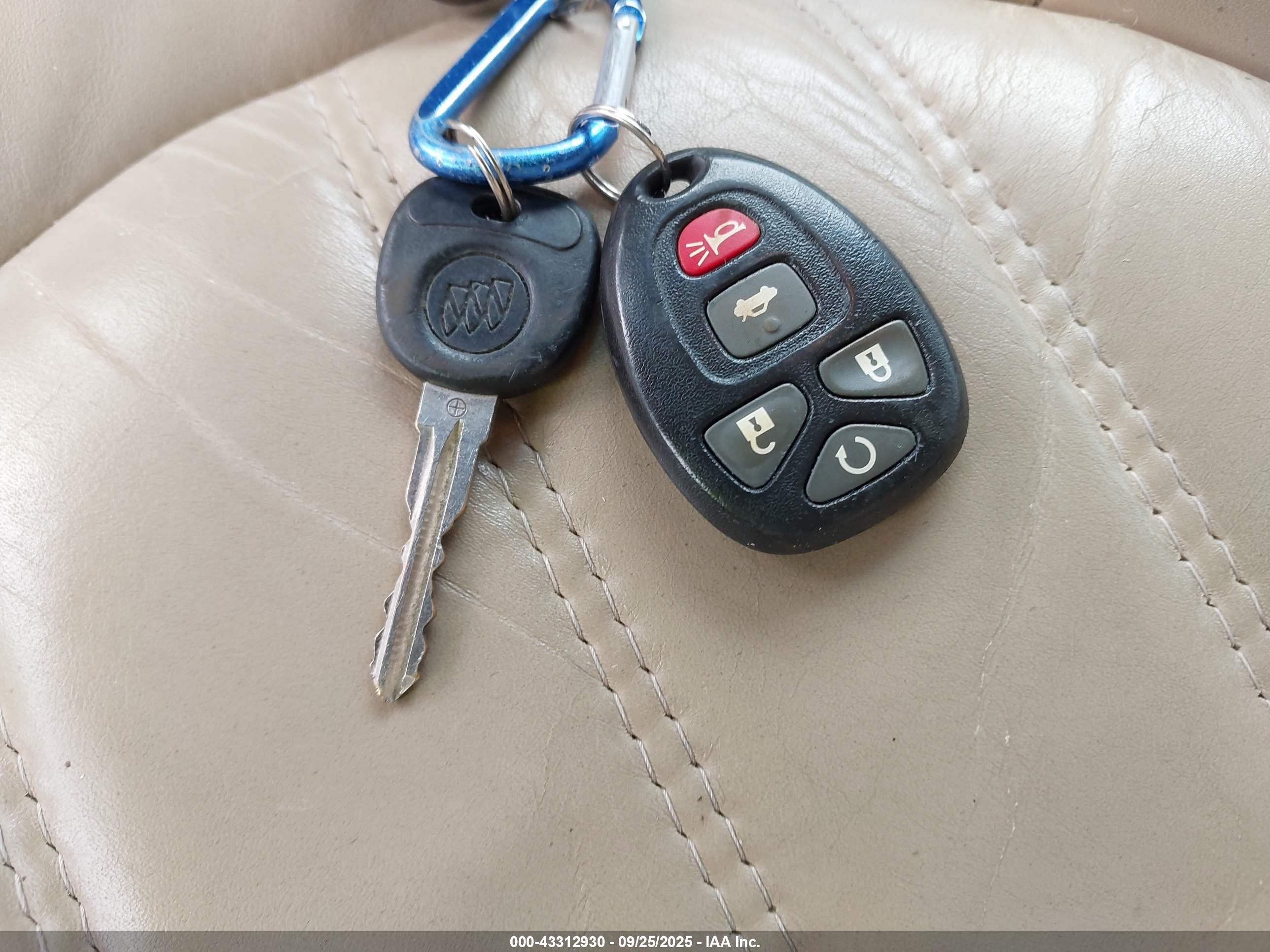 BUICK LUCERNE image 11