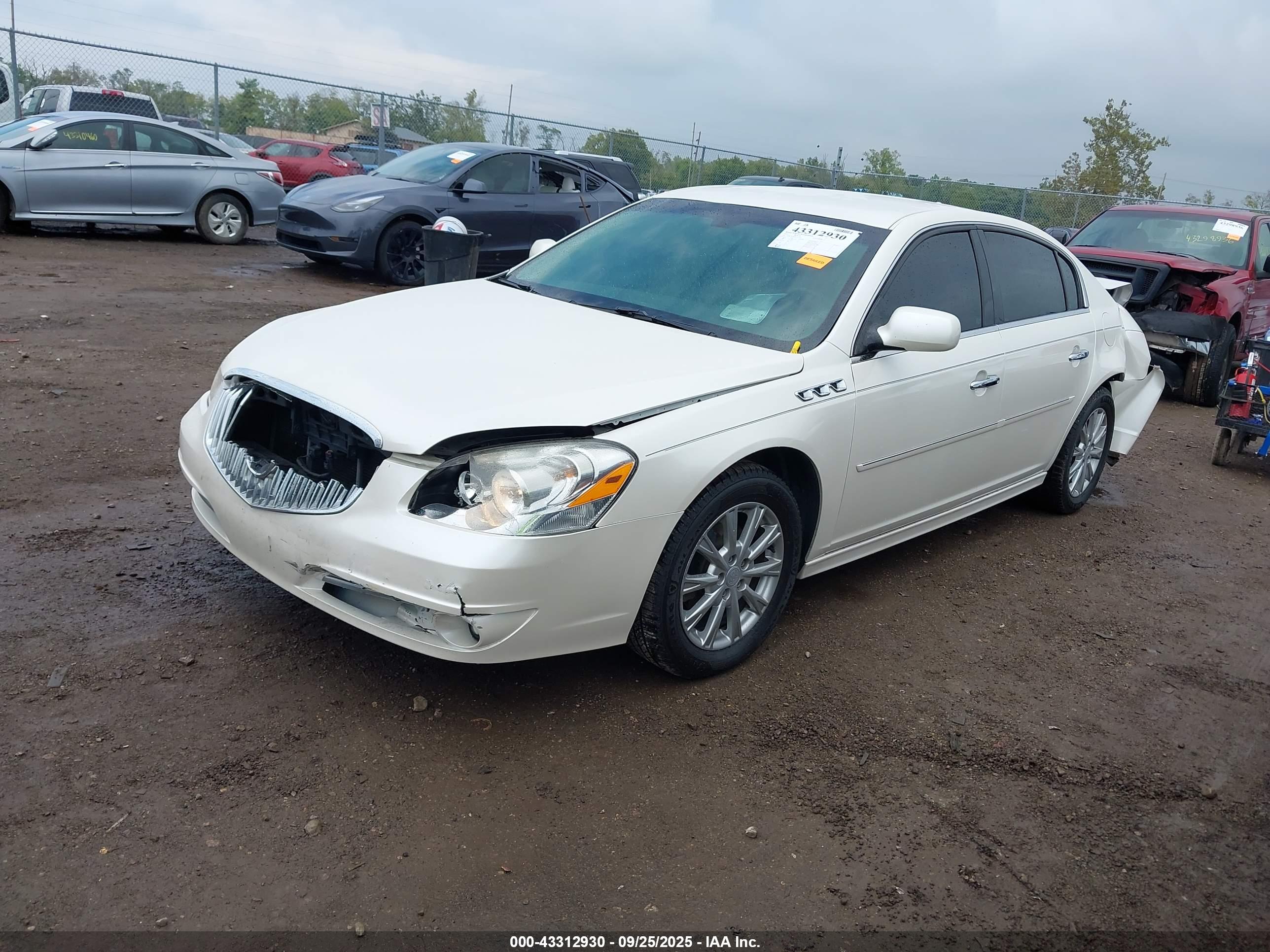 BUICK LUCERNE image 2