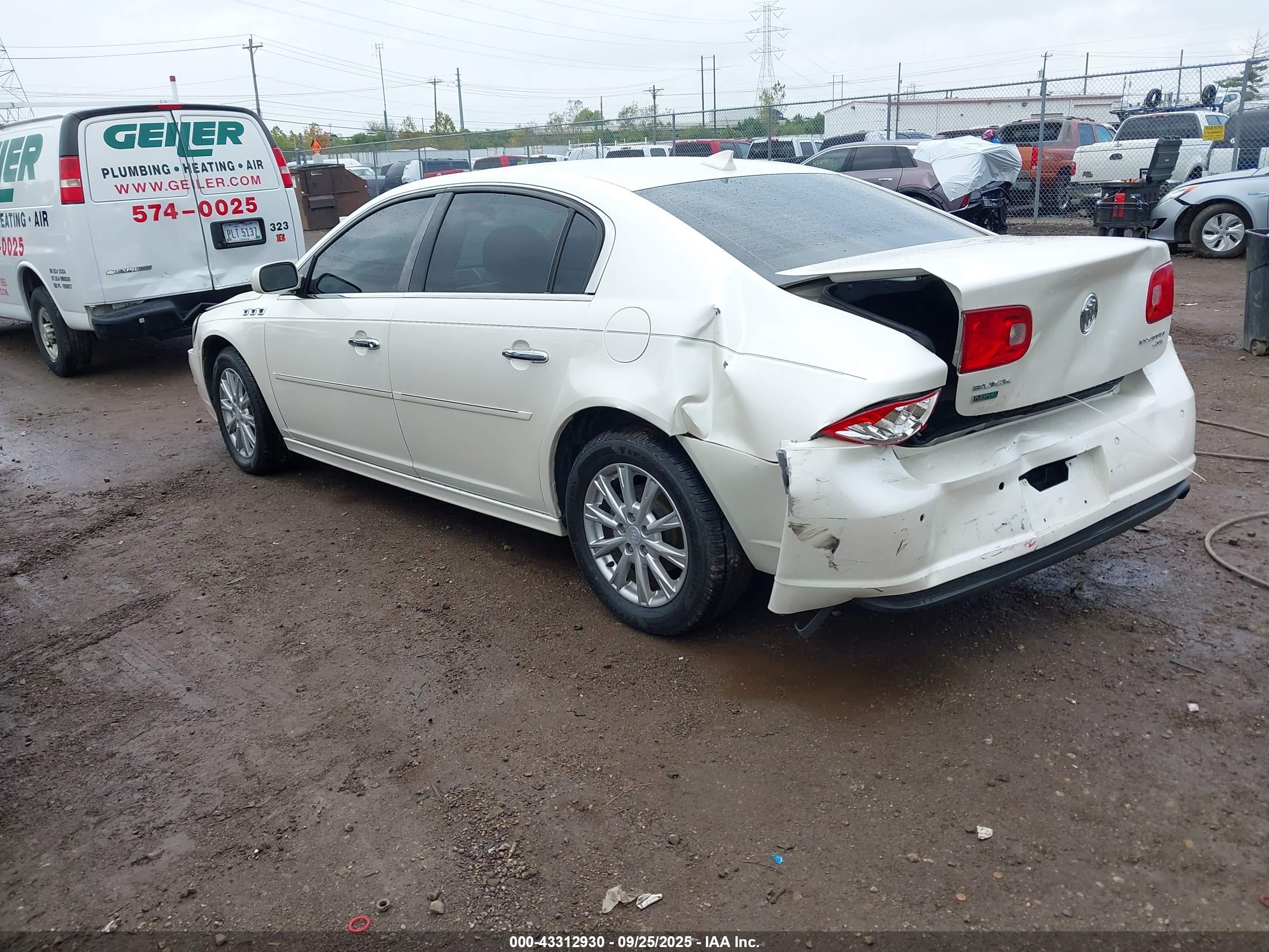 BUICK LUCERNE image 3
