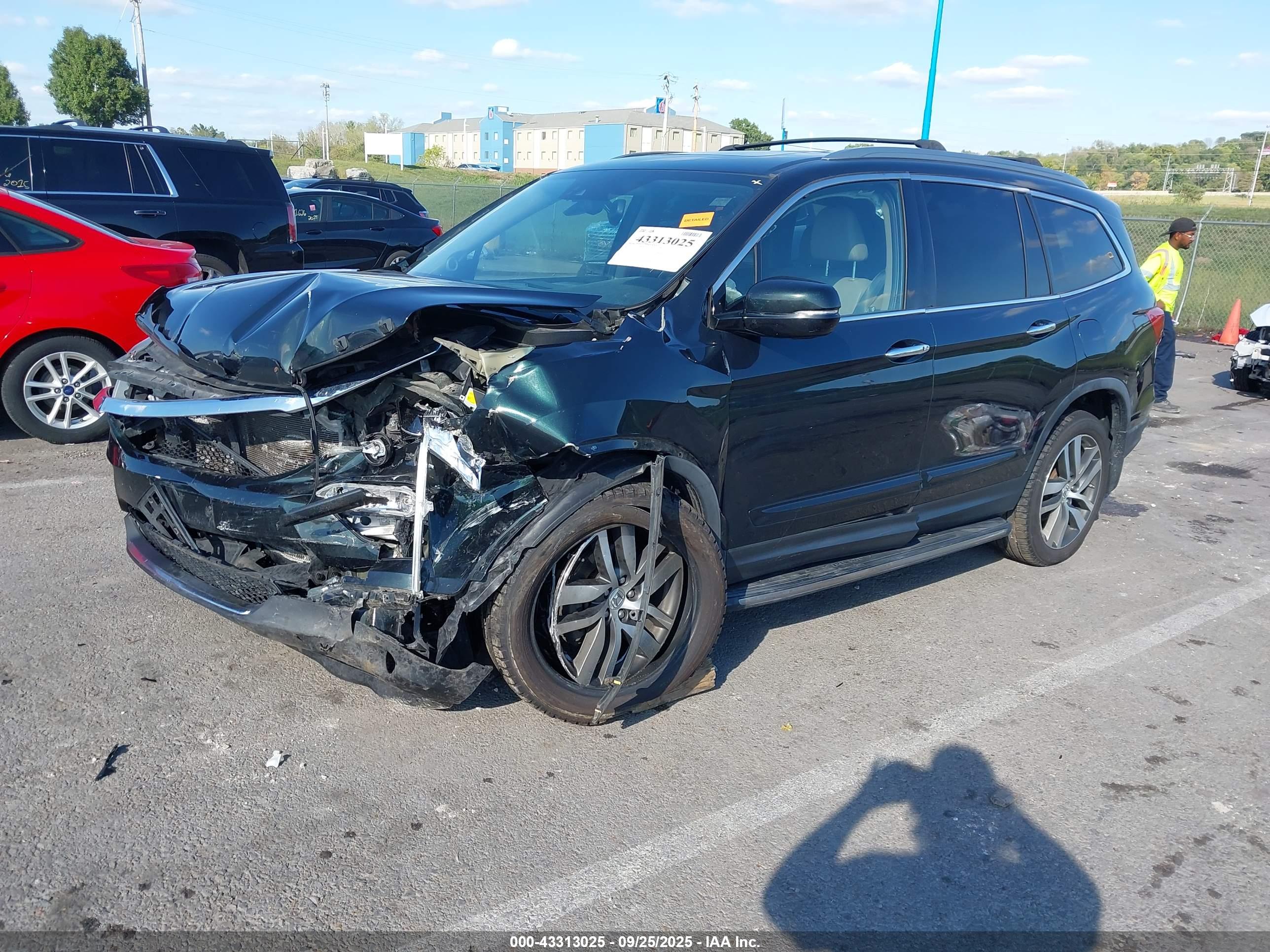 HONDA PILOT image 2