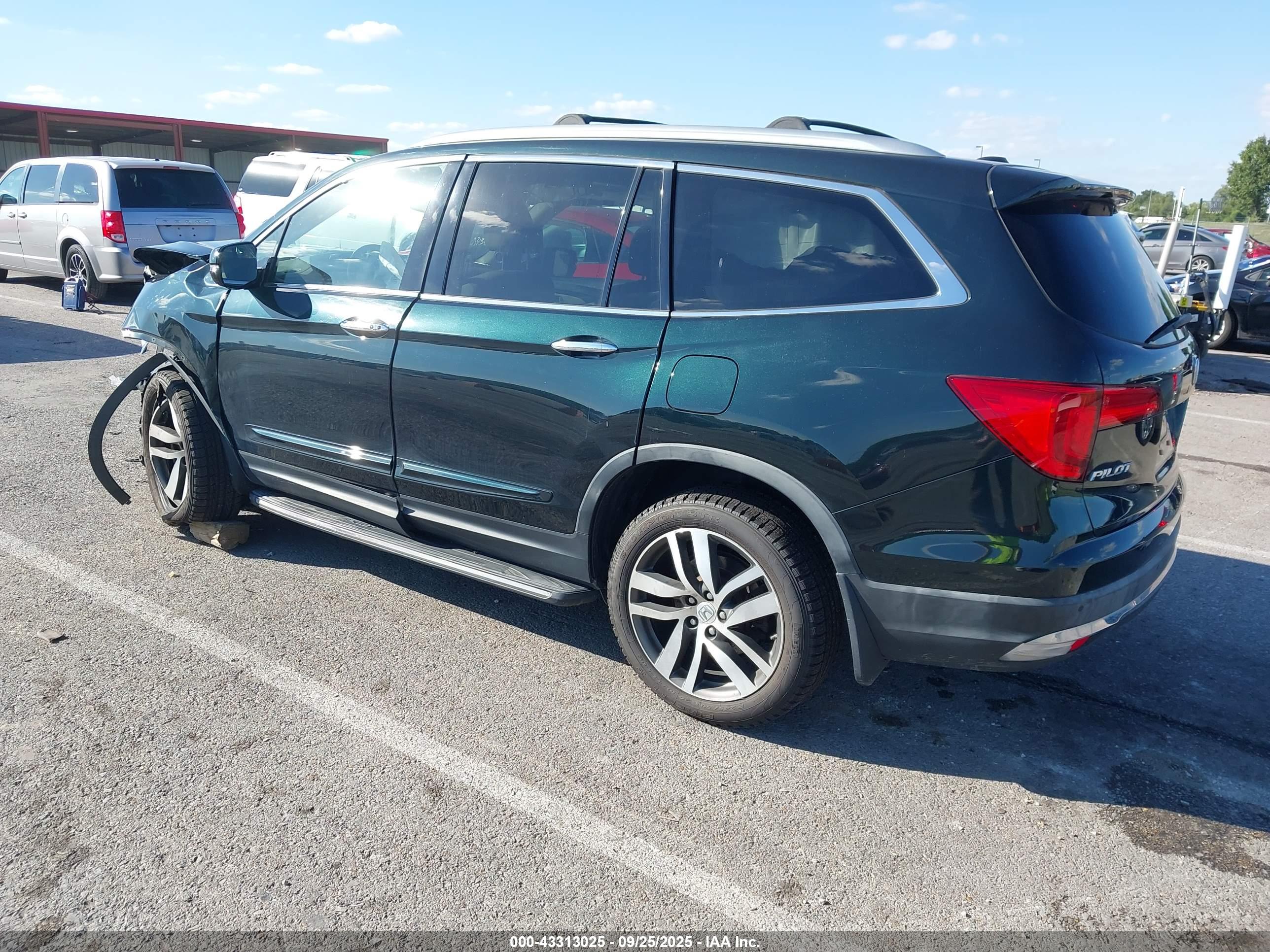 HONDA PILOT image 3