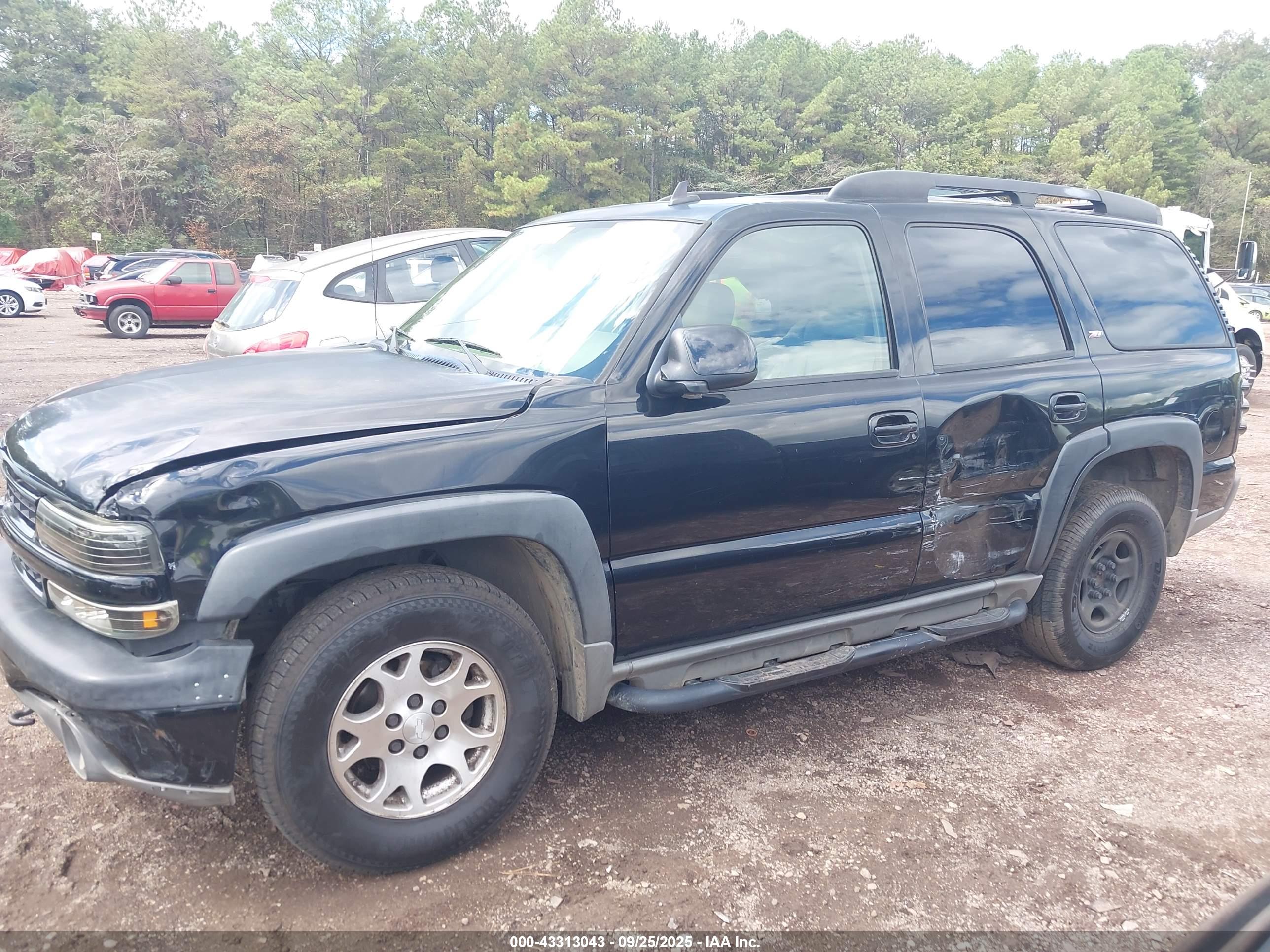CHEVROLET TAHOE image 6