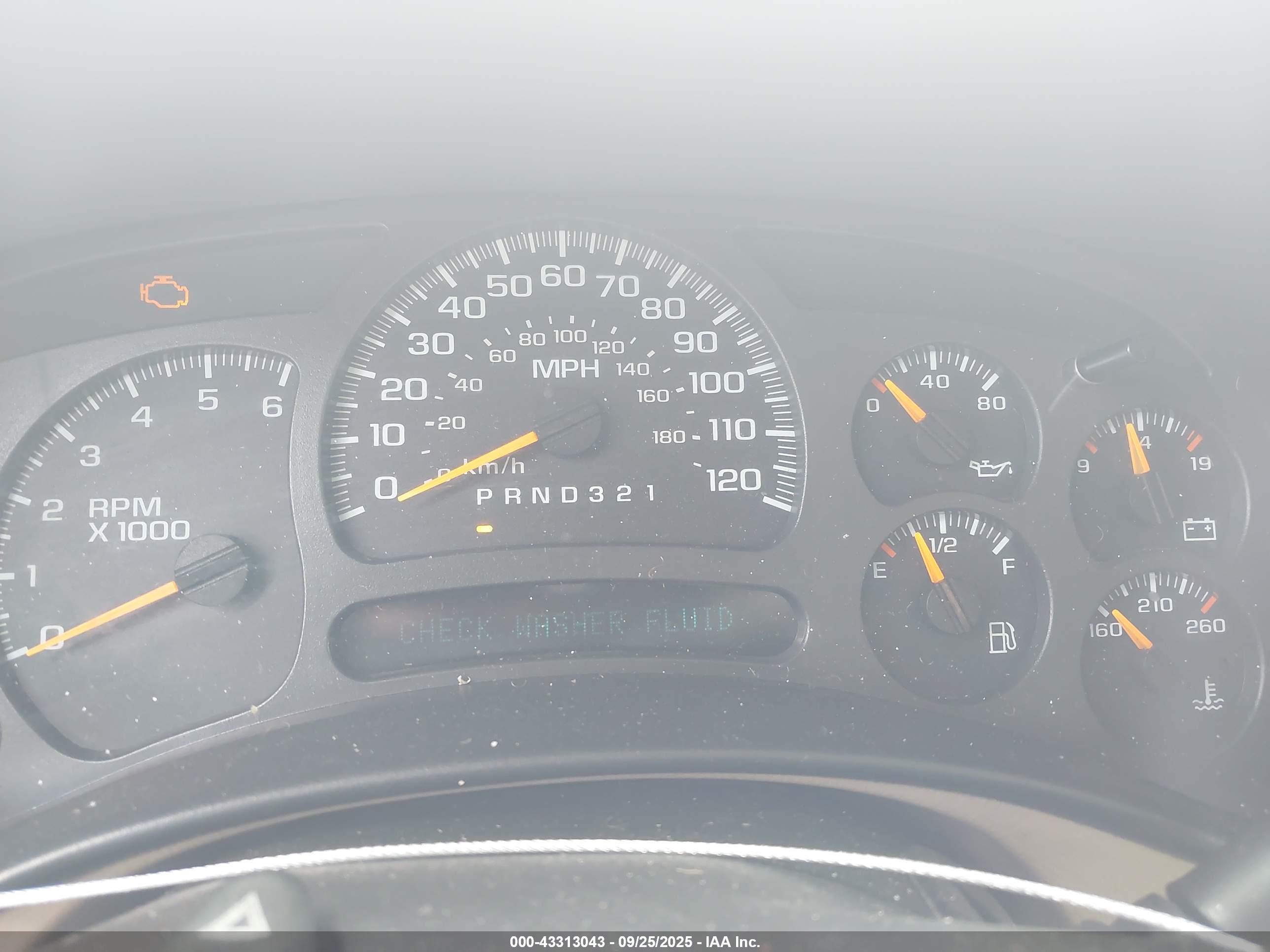 CHEVROLET TAHOE image 7