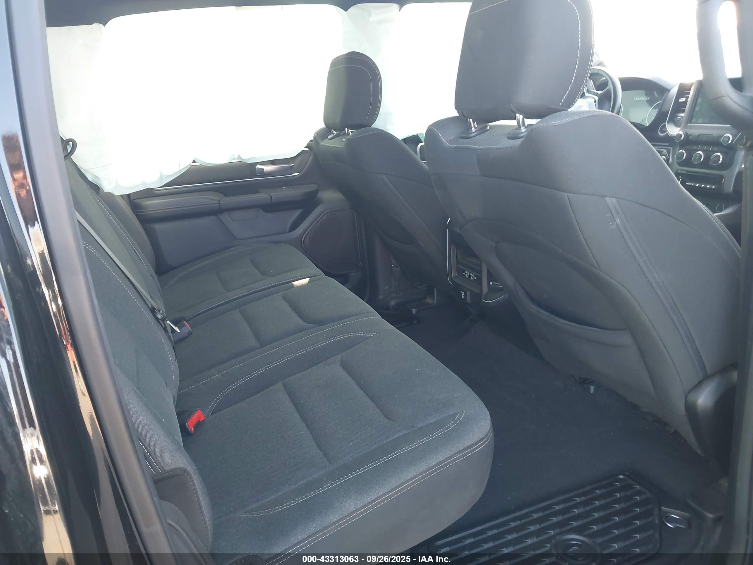 RAM 1500 image 8