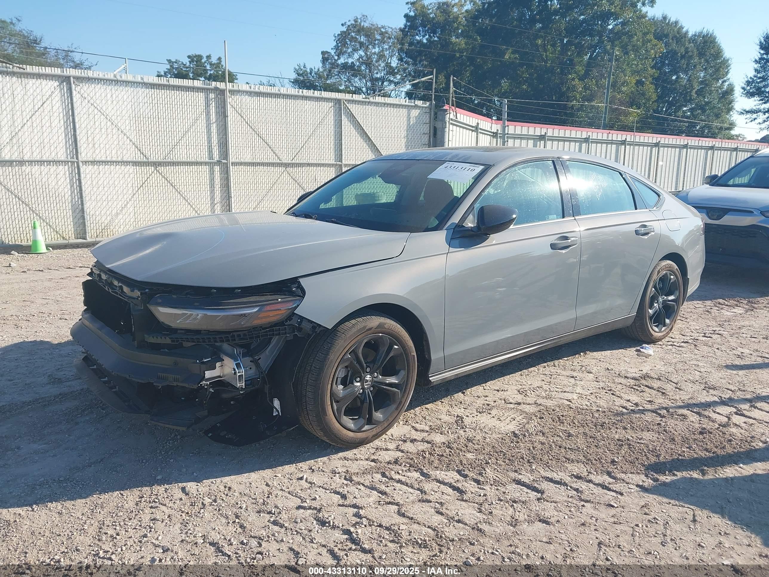 HONDA ACCORD image 2
