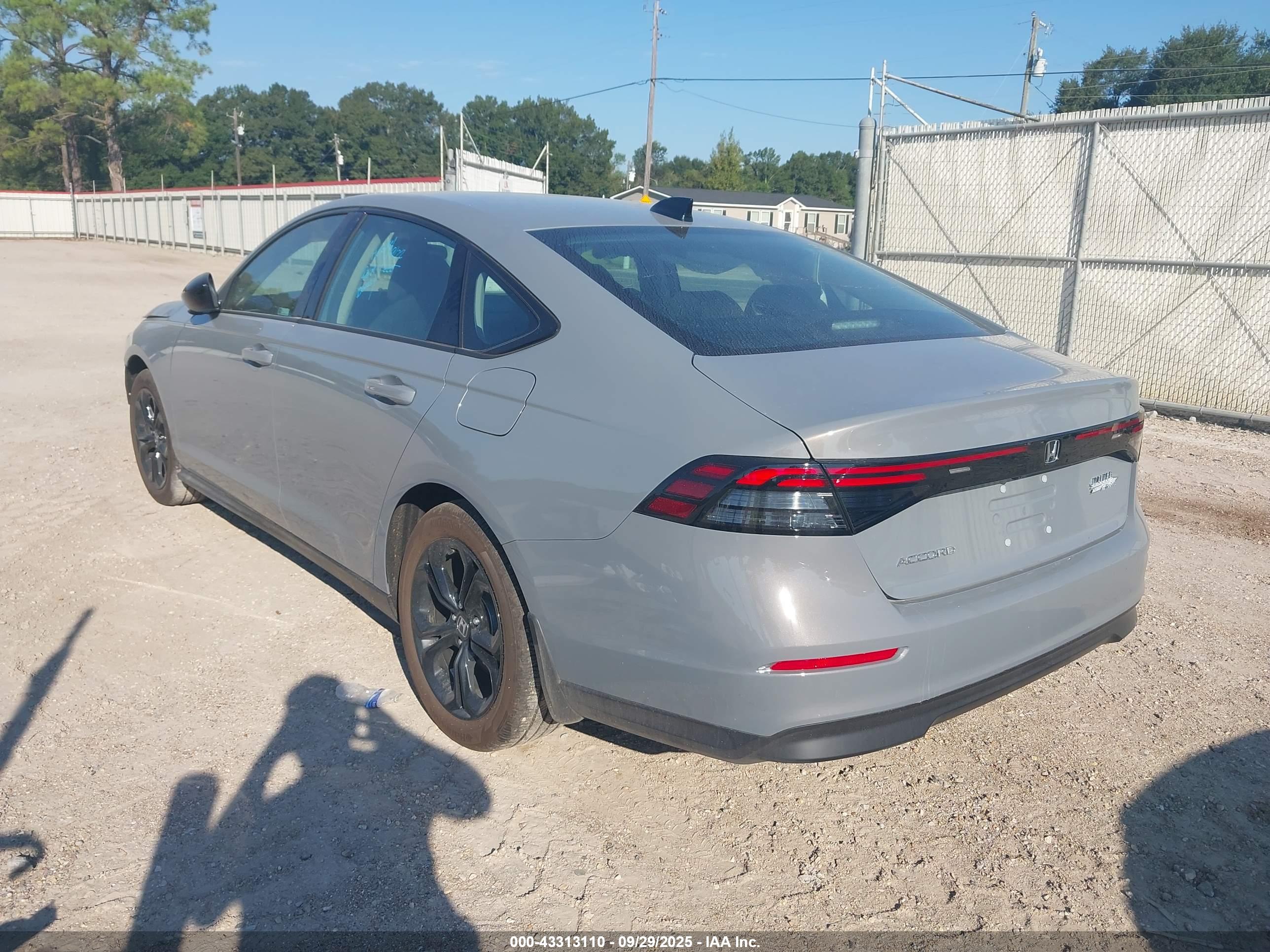 HONDA ACCORD image 3