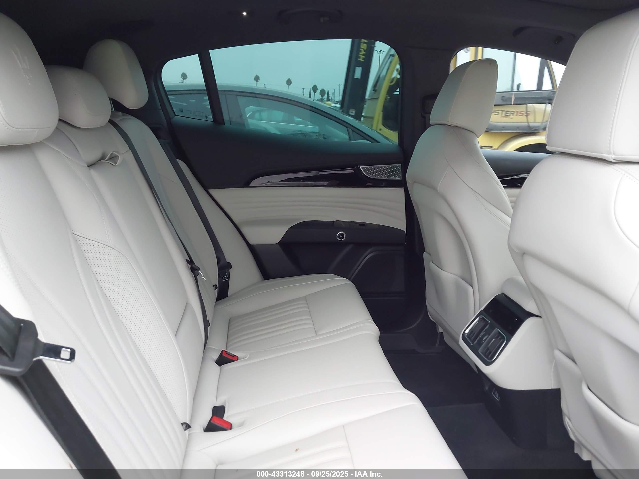 MASERATI GRECALE image 8