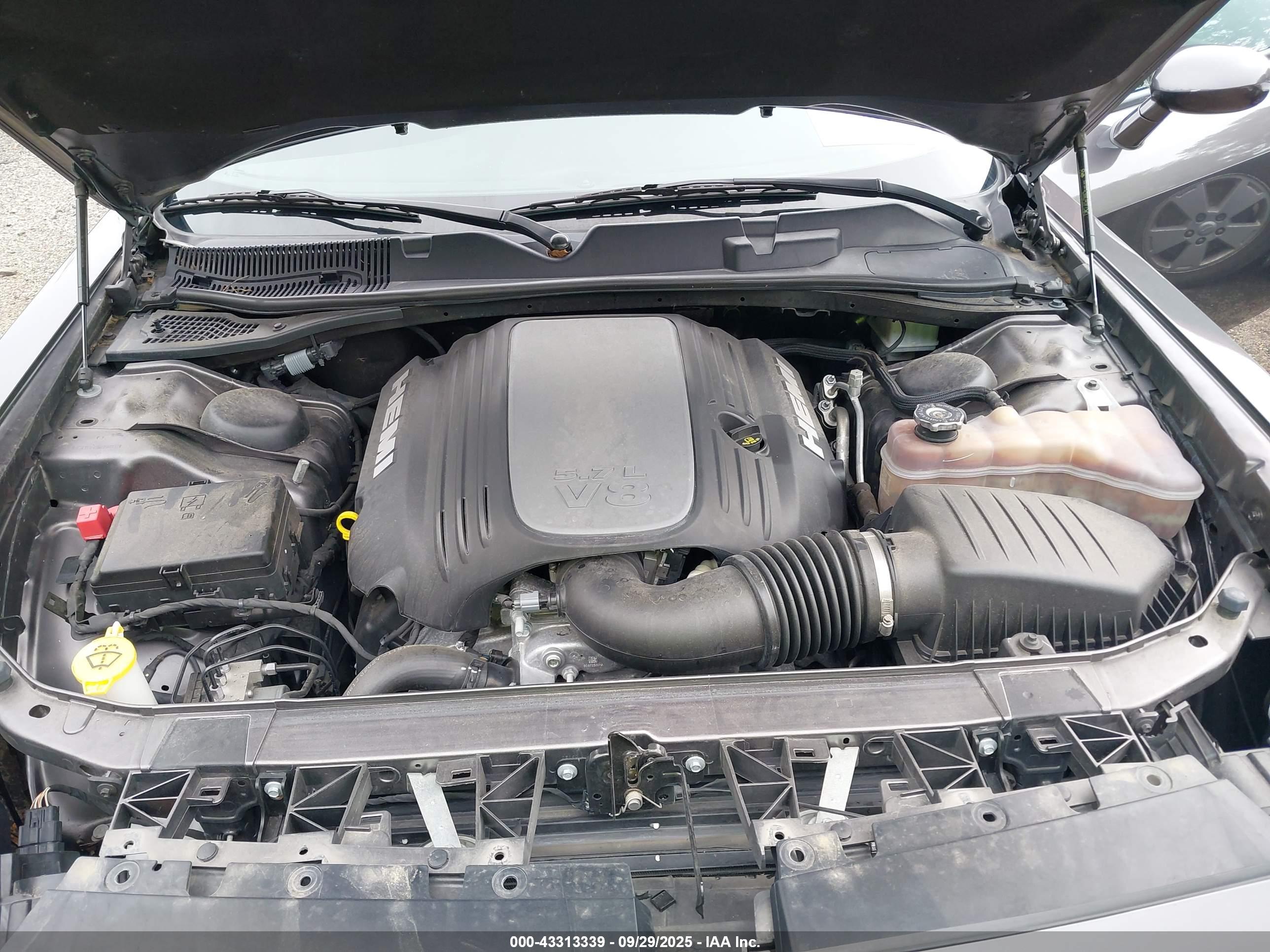 DODGE CHALLENGER image 10