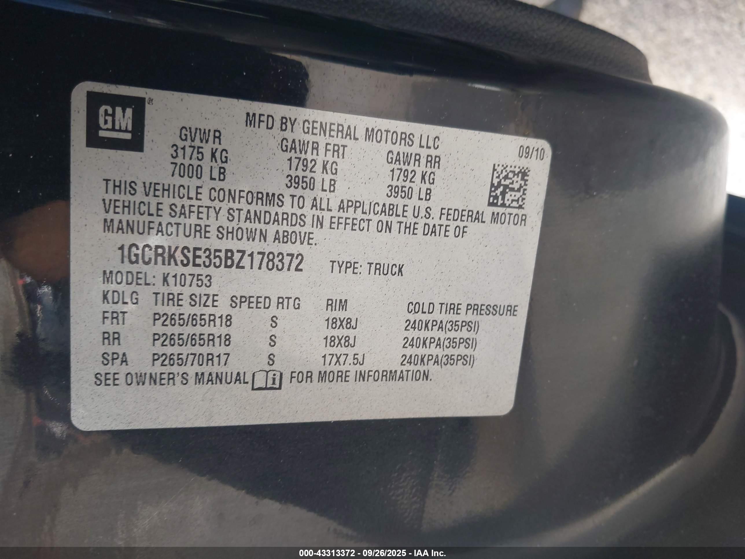 CHEVROLET SILVERADO image 9