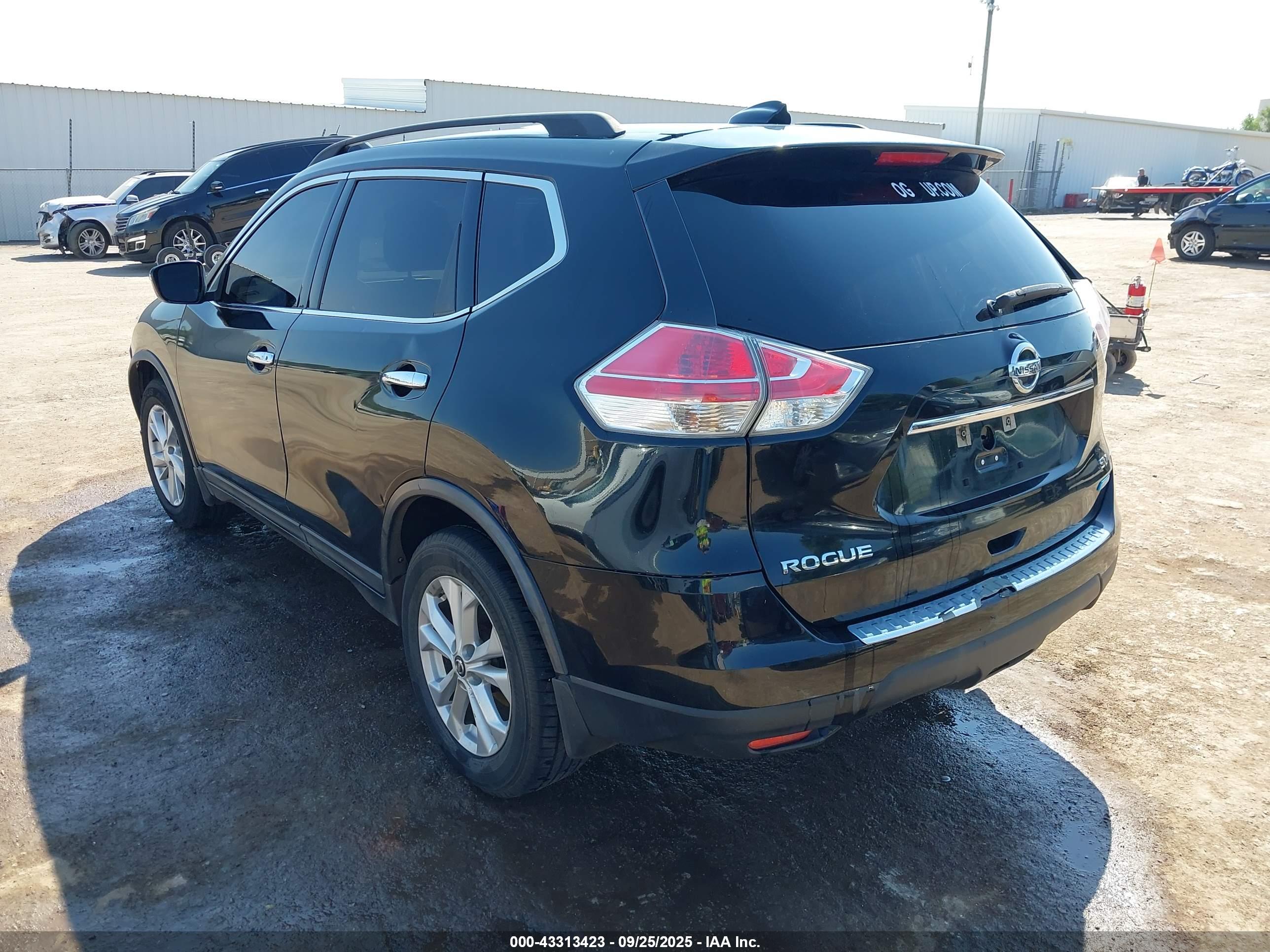 NISSAN ROGUE image 3