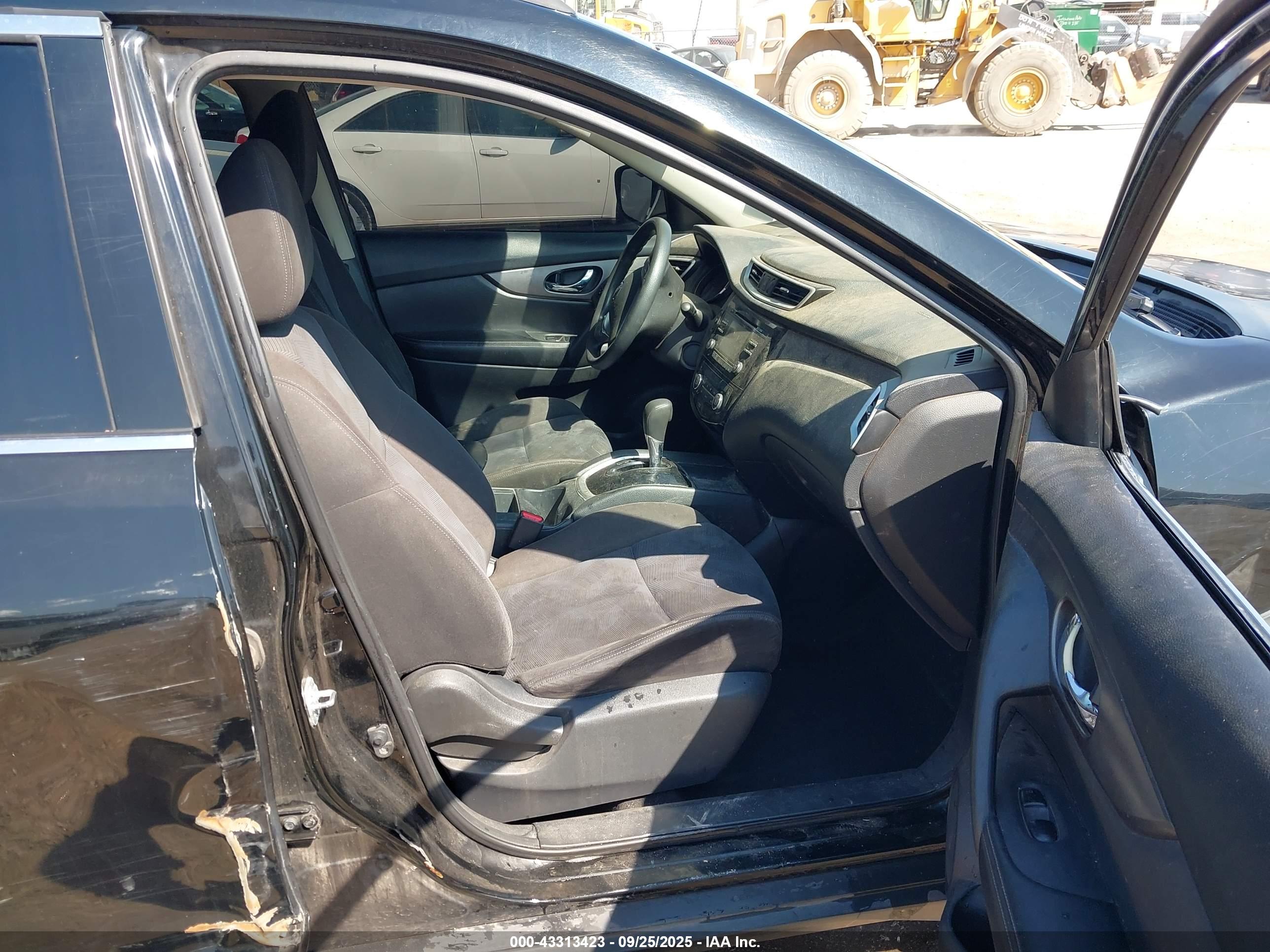 NISSAN ROGUE image 5