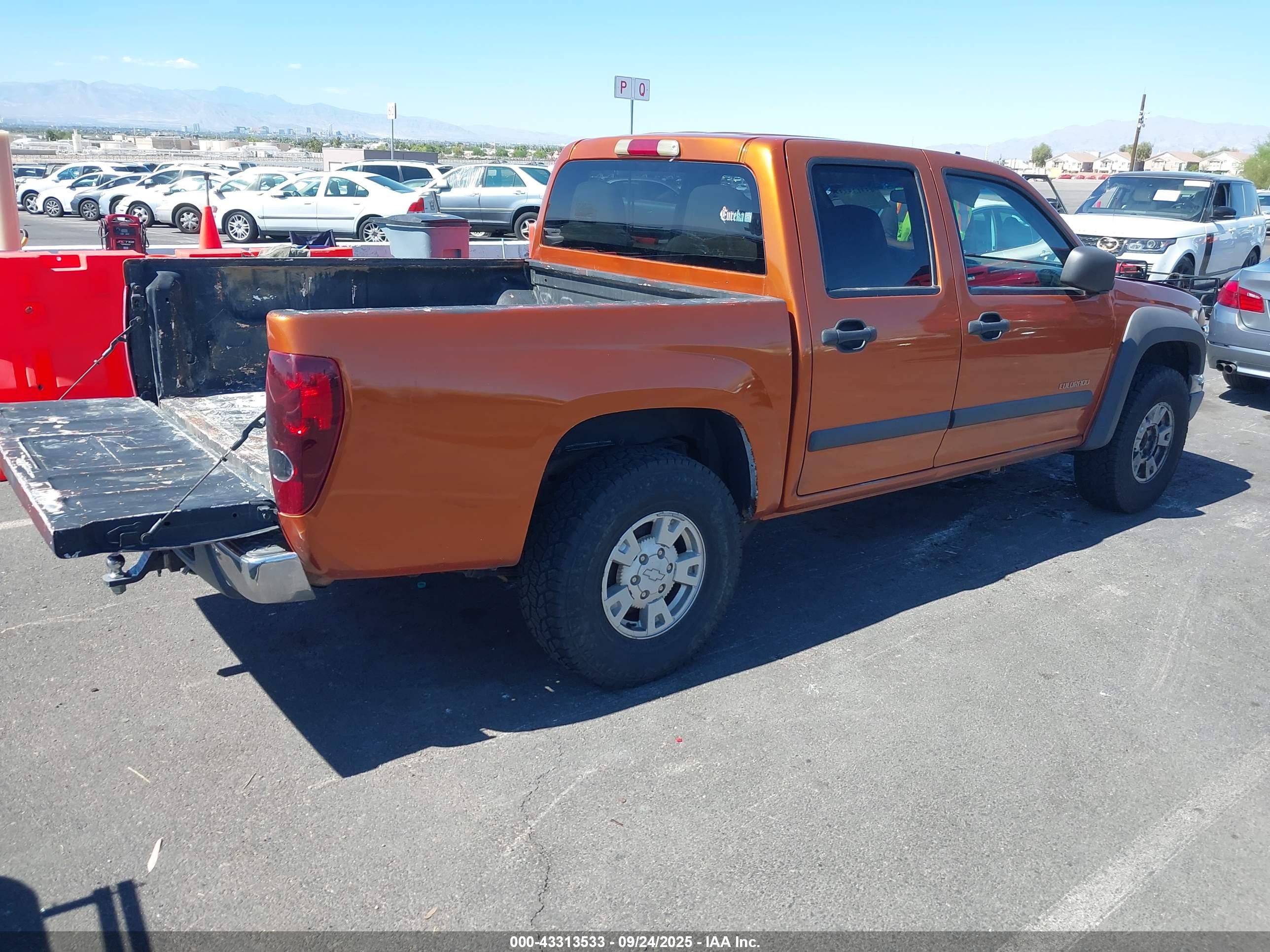 CHEVROLET COLORADO image 4