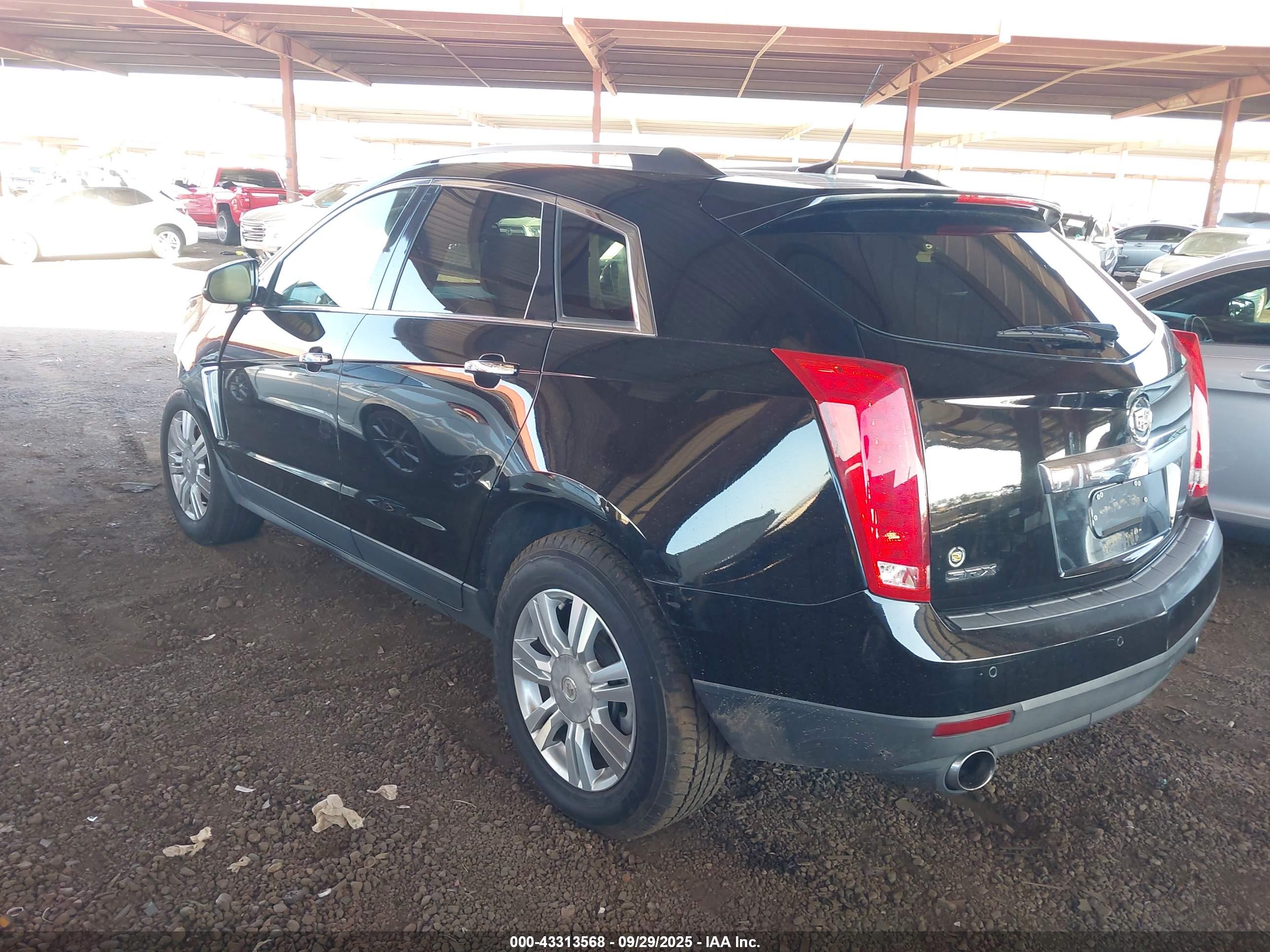 CADILLAC SRX image 3
