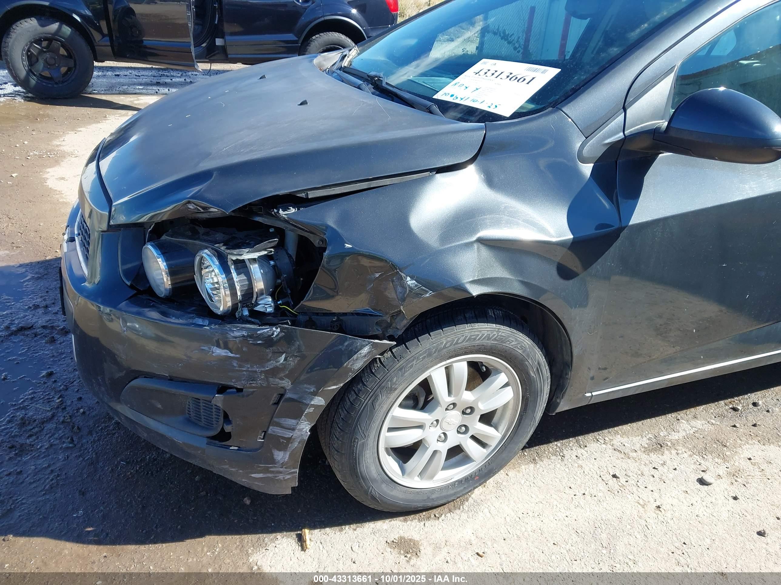 CHEVROLET SONIC image 6