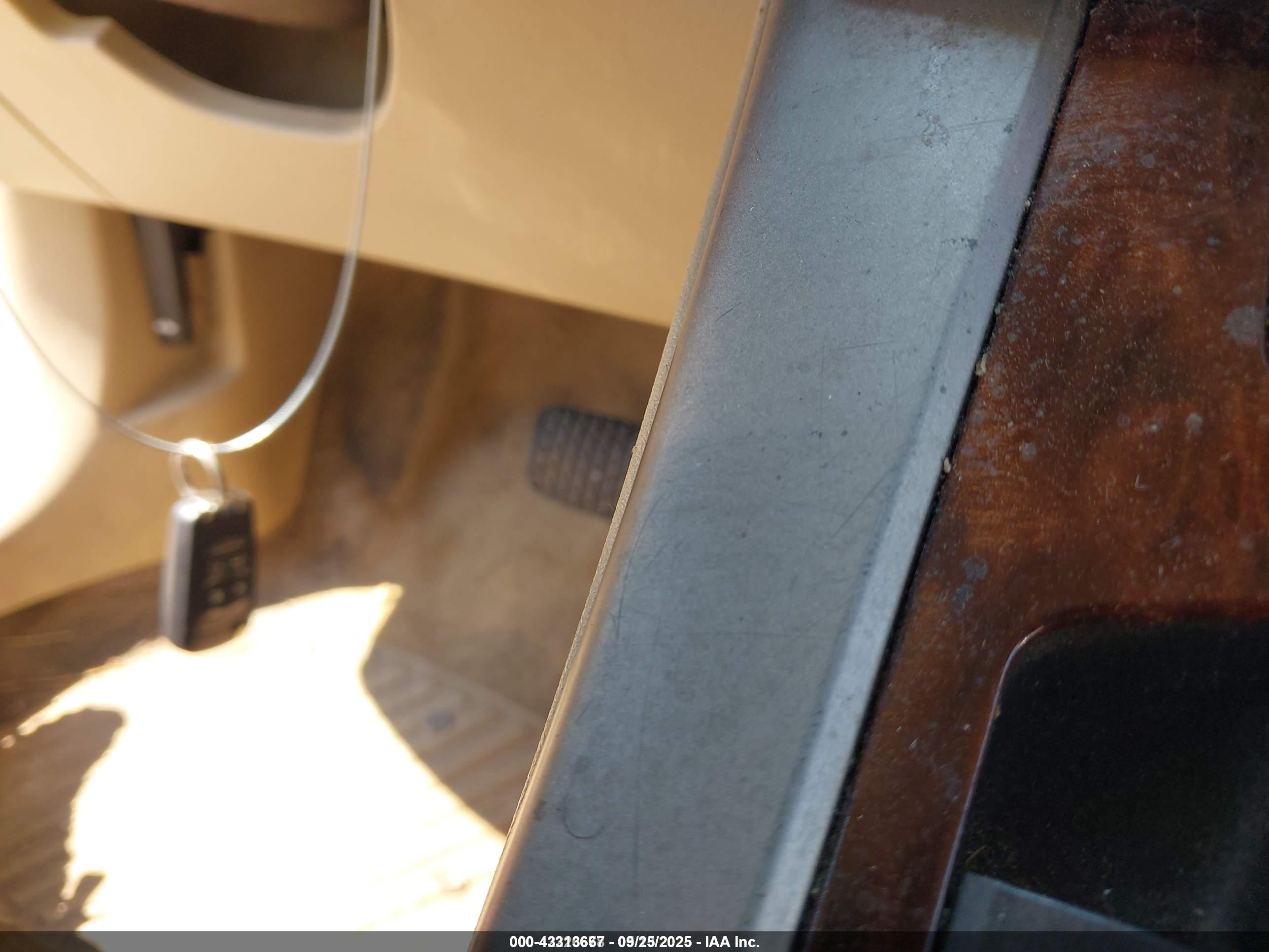 BUICK LACROSSE image 11